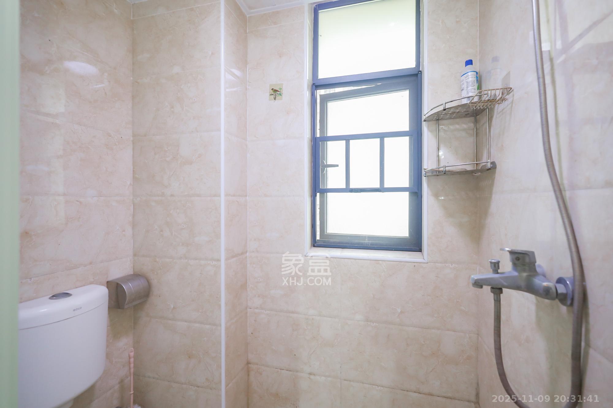 兰亭都荟（璟峰苑）  2室2厅1卫    79.2万卫生间