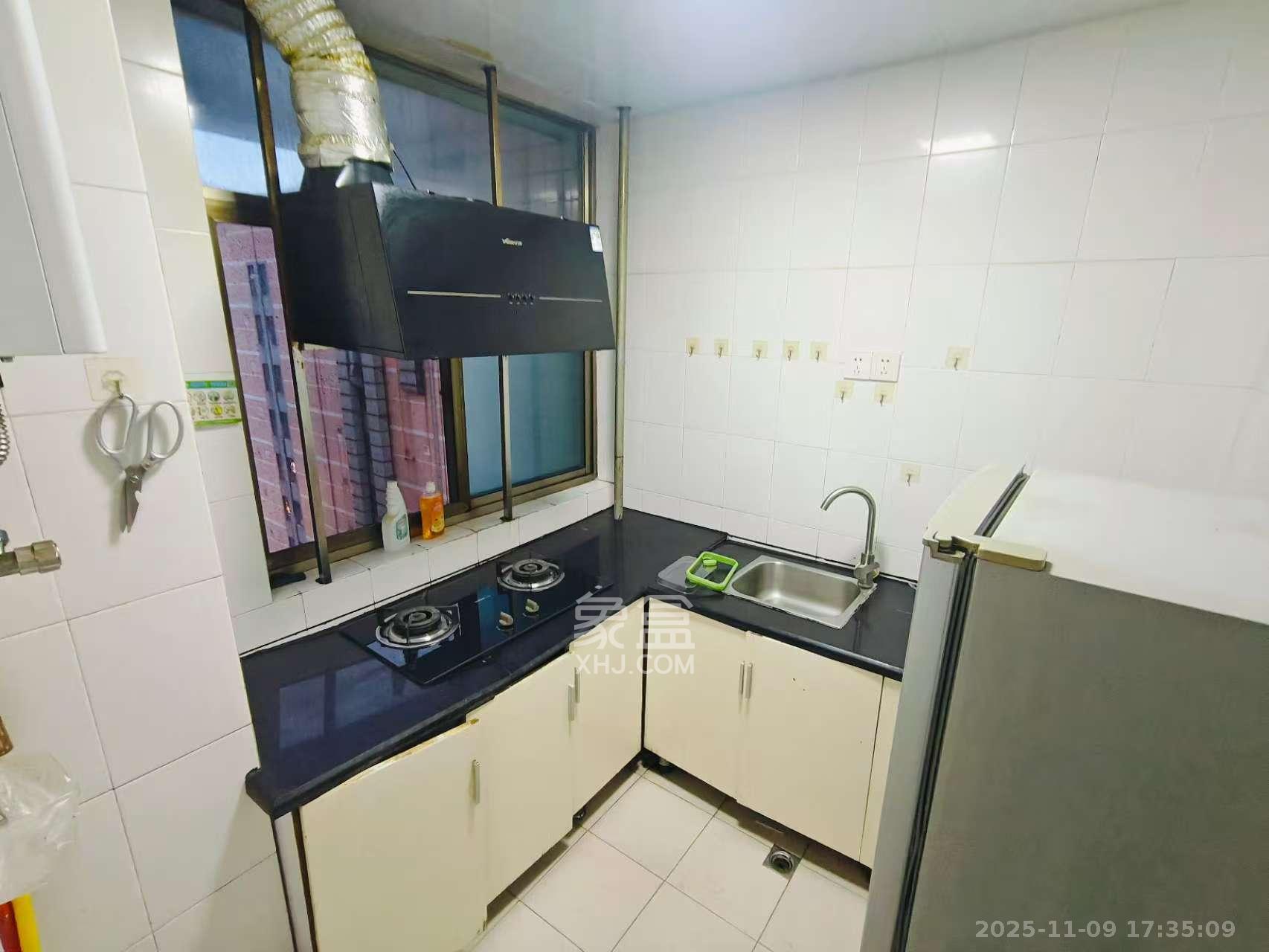 王府井公寓（福源公寓）  2室1厅1卫    2000.0元/月室内图