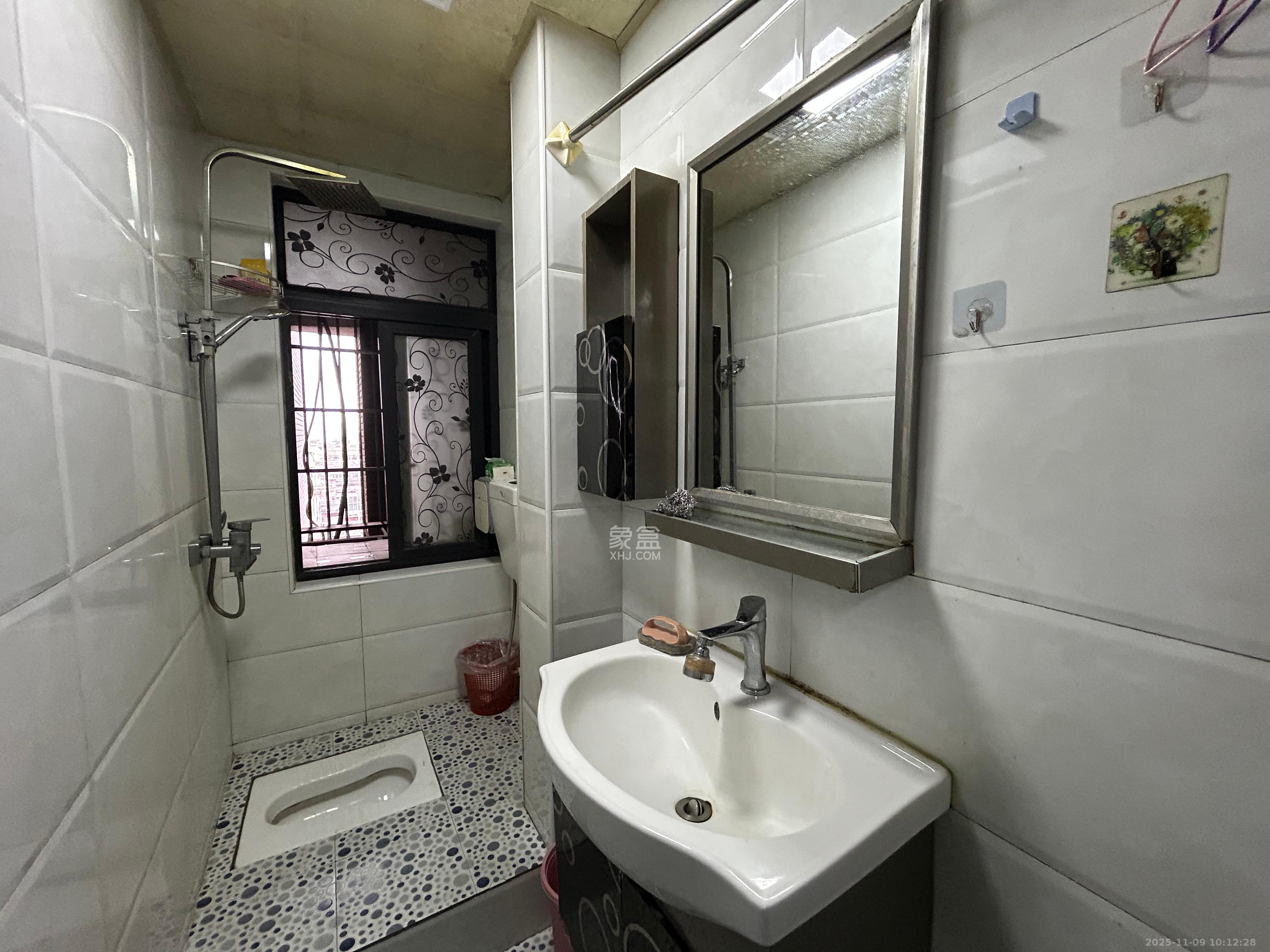 红树湾 1室1厅1卫 1300.0元/月 红树湾 1室1厅1卫 1300.0元/月室内图