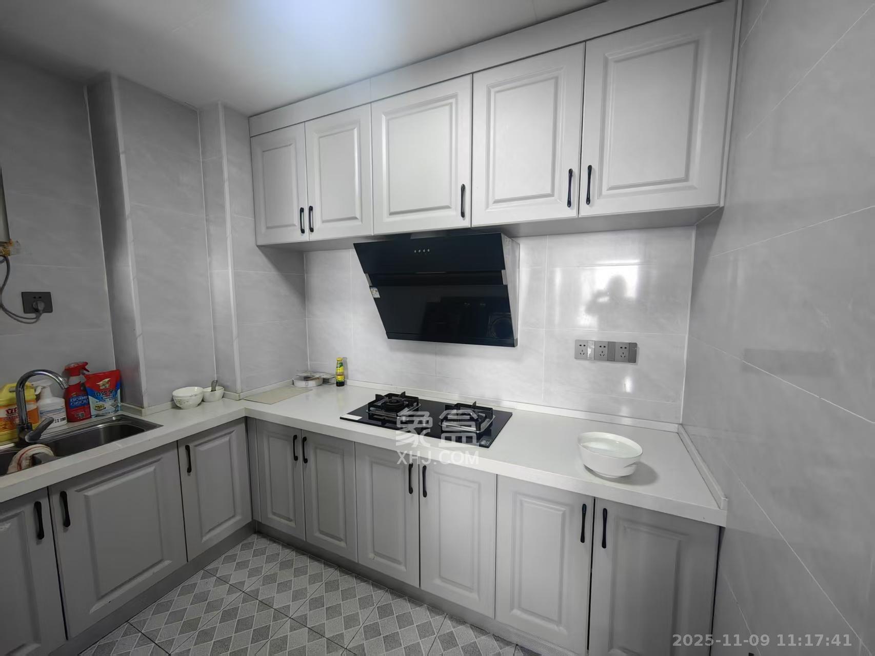 永宏万家里  3室2厅1卫    2000.0元/月室内图