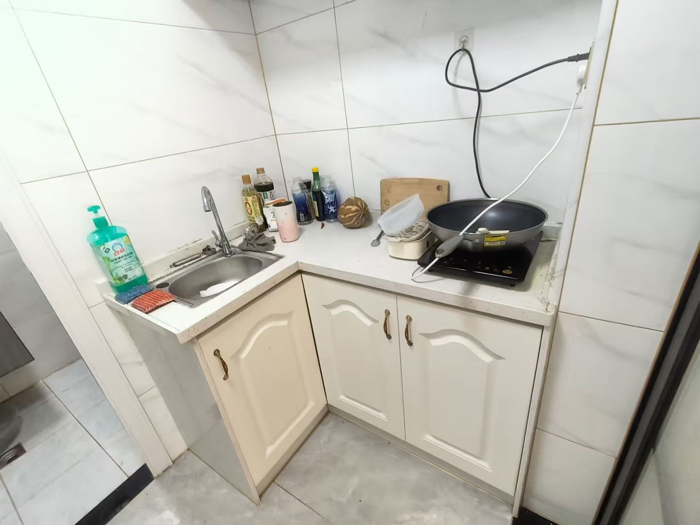 白沙门温泉度假村 2室2厅1卫 1800.0元/月 白沙门温泉度假村 2室2厅1卫 1800.0元/月室内图