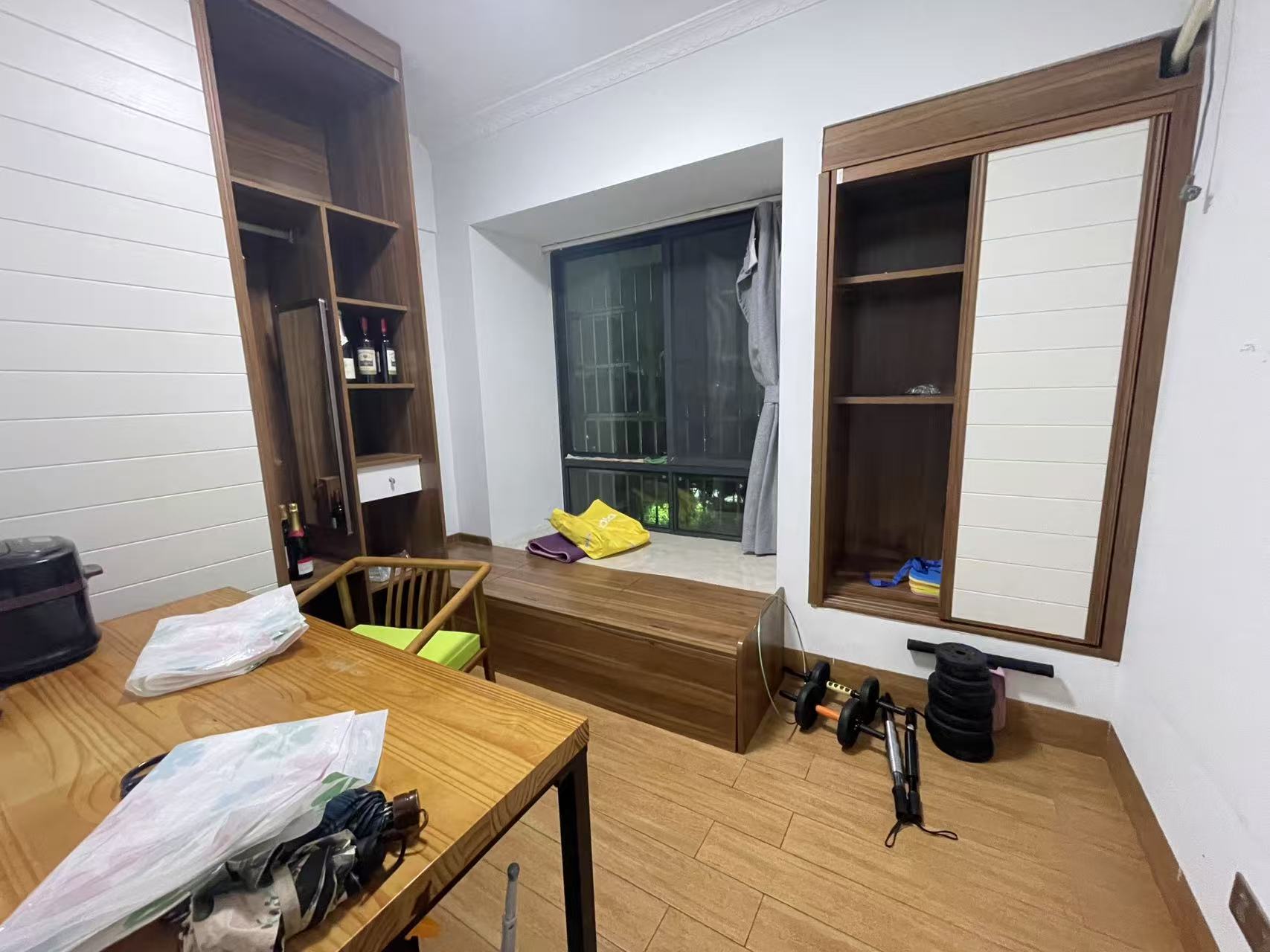 汇水湾 3室2厅2卫 2600.0元/月 汇水湾 3室2厅2卫 2600.0元/月室内图