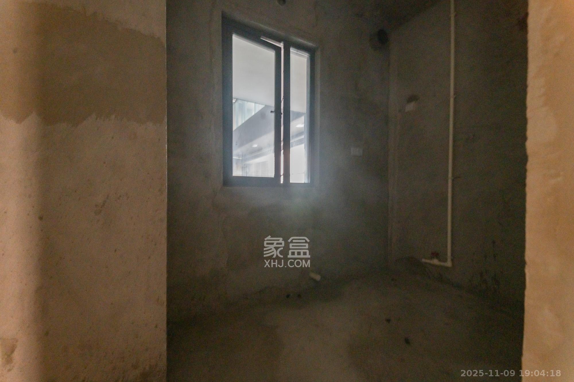 绿城美的明月江南  3室2厅1卫    85.8万其他