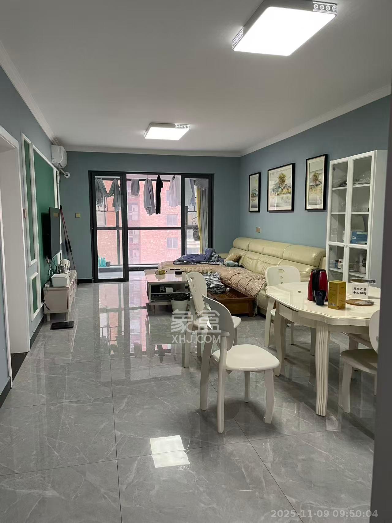 半山壹号  3室2厅2卫    3400.0元/月