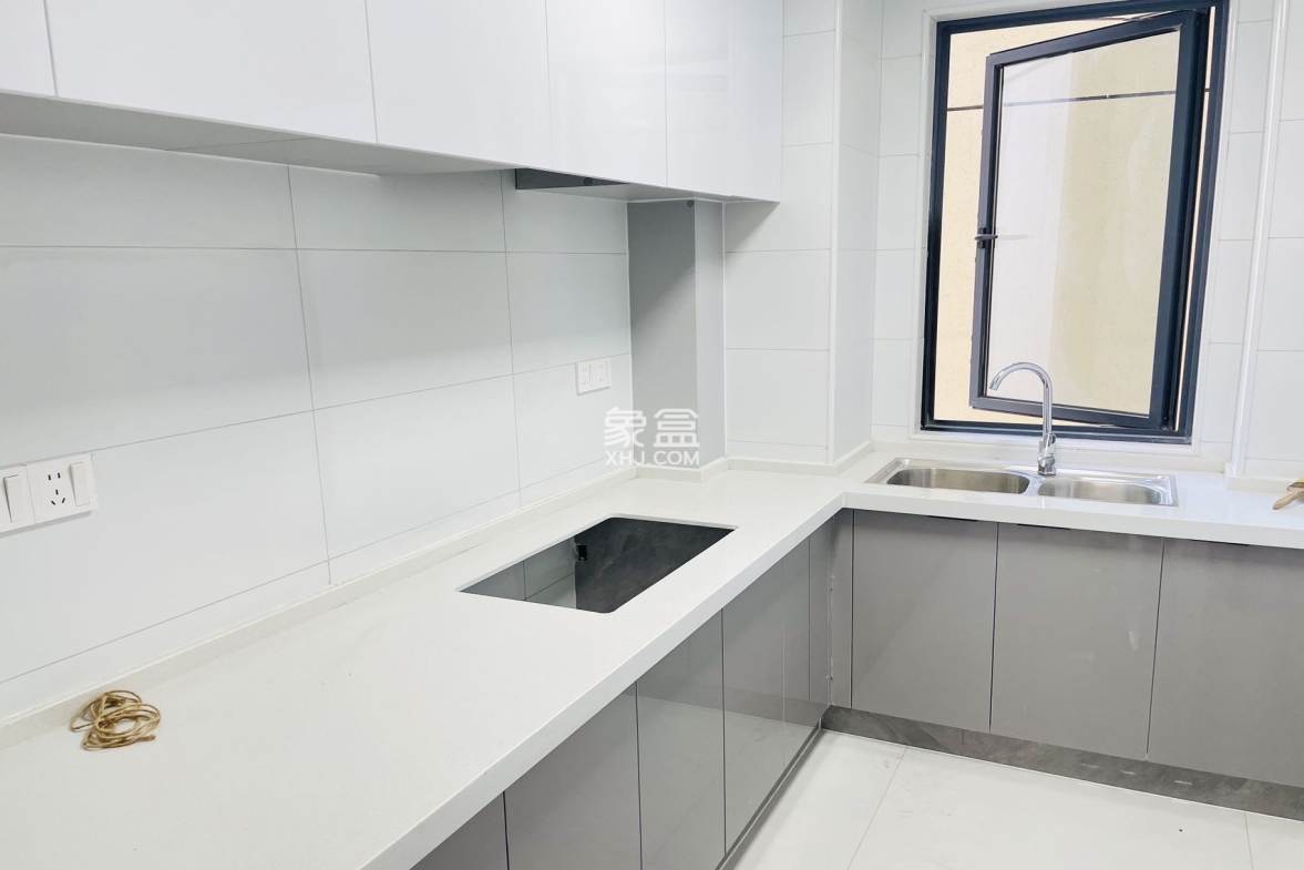 金石蓉园 4室2厅2卫 3200.0元/月 金石蓉园 4室2厅2卫 3200.0元/月户型图