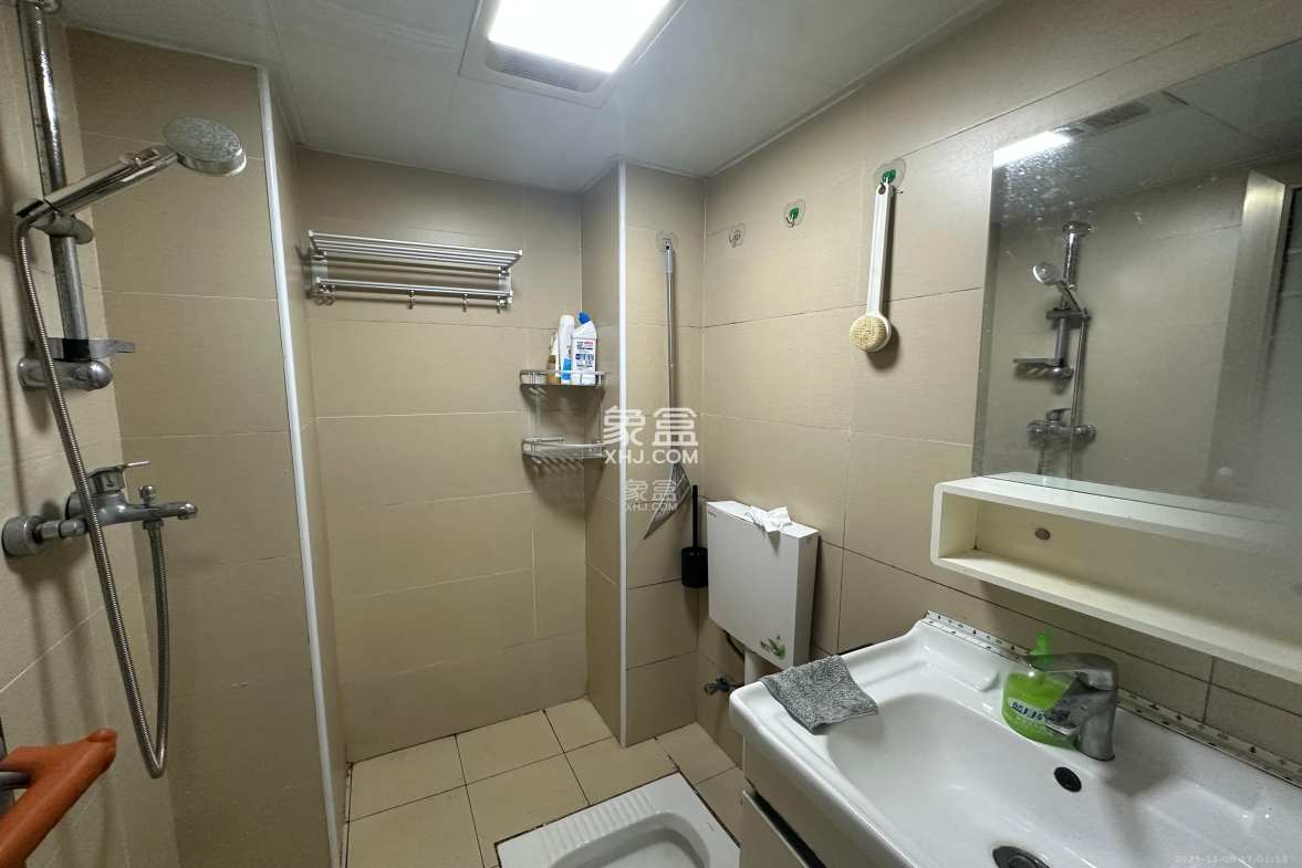 天鸿天府(天鸿中央大院) 1室1厅1卫 1300.0元/月 天鸿天府(天鸿中央大院) 1室1厅1卫 1300.0元/月室内图