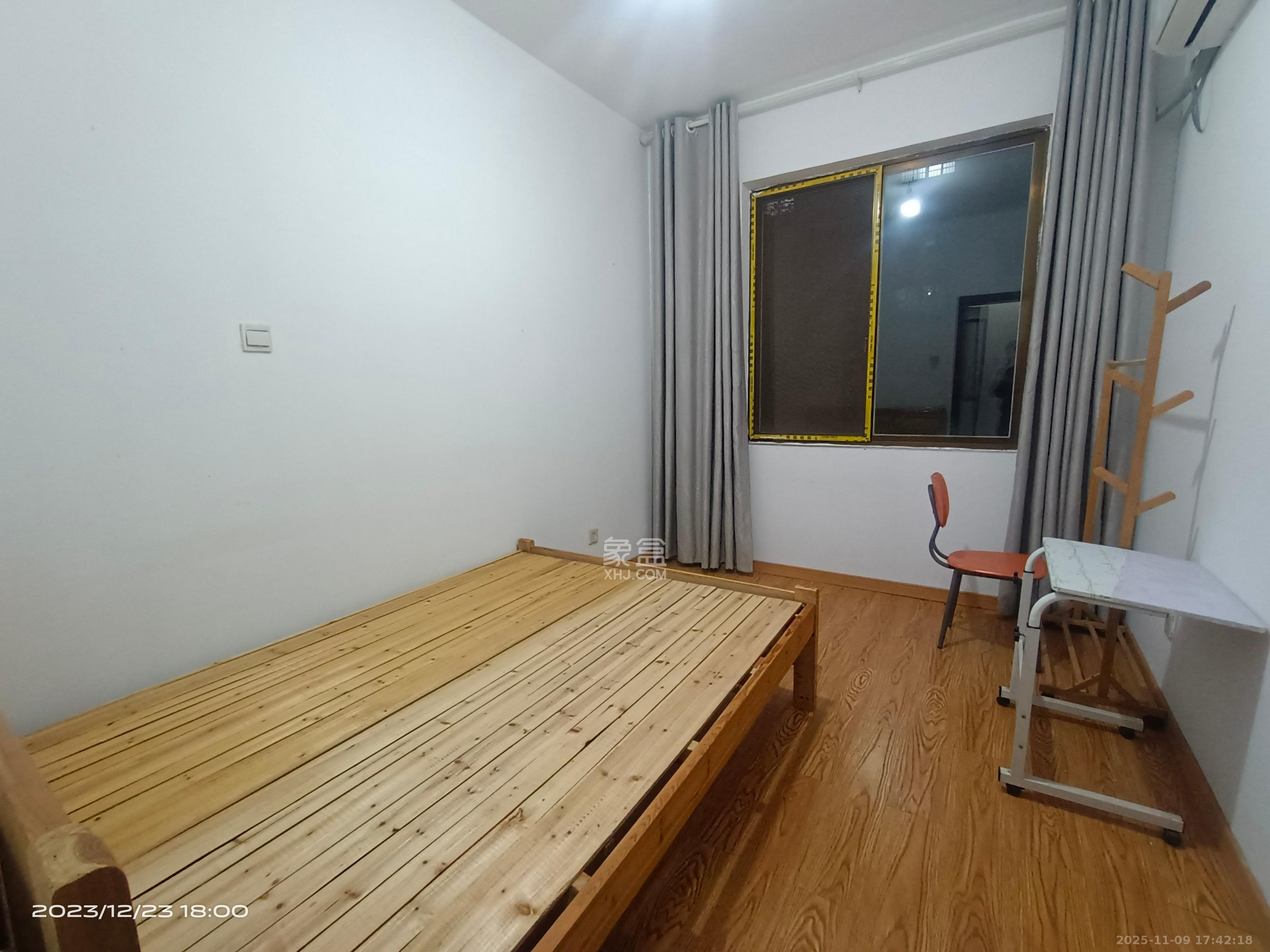 湘核佳苑  3室2厅1卫    1800.0元/月室内图