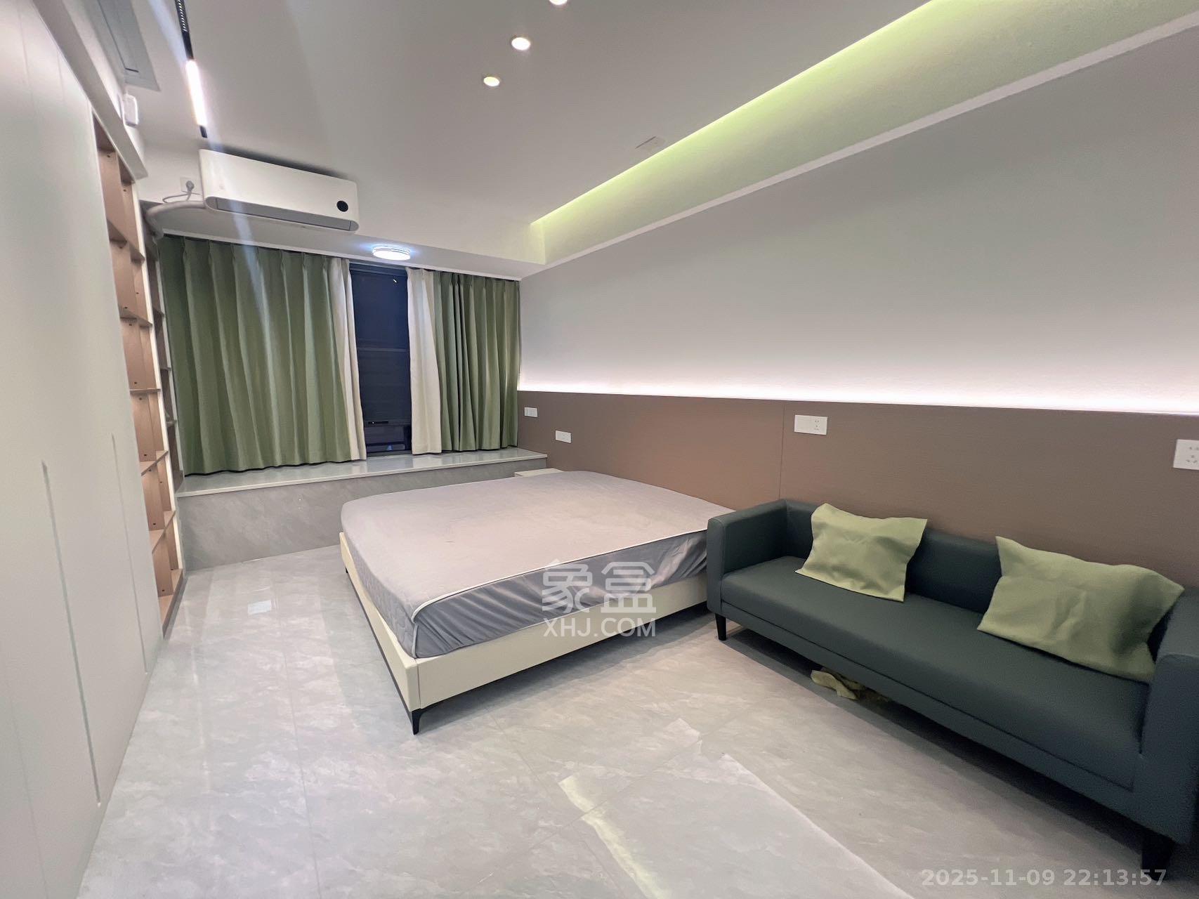 龙湖铂金岛  1室1厅1卫    1800.0元/月