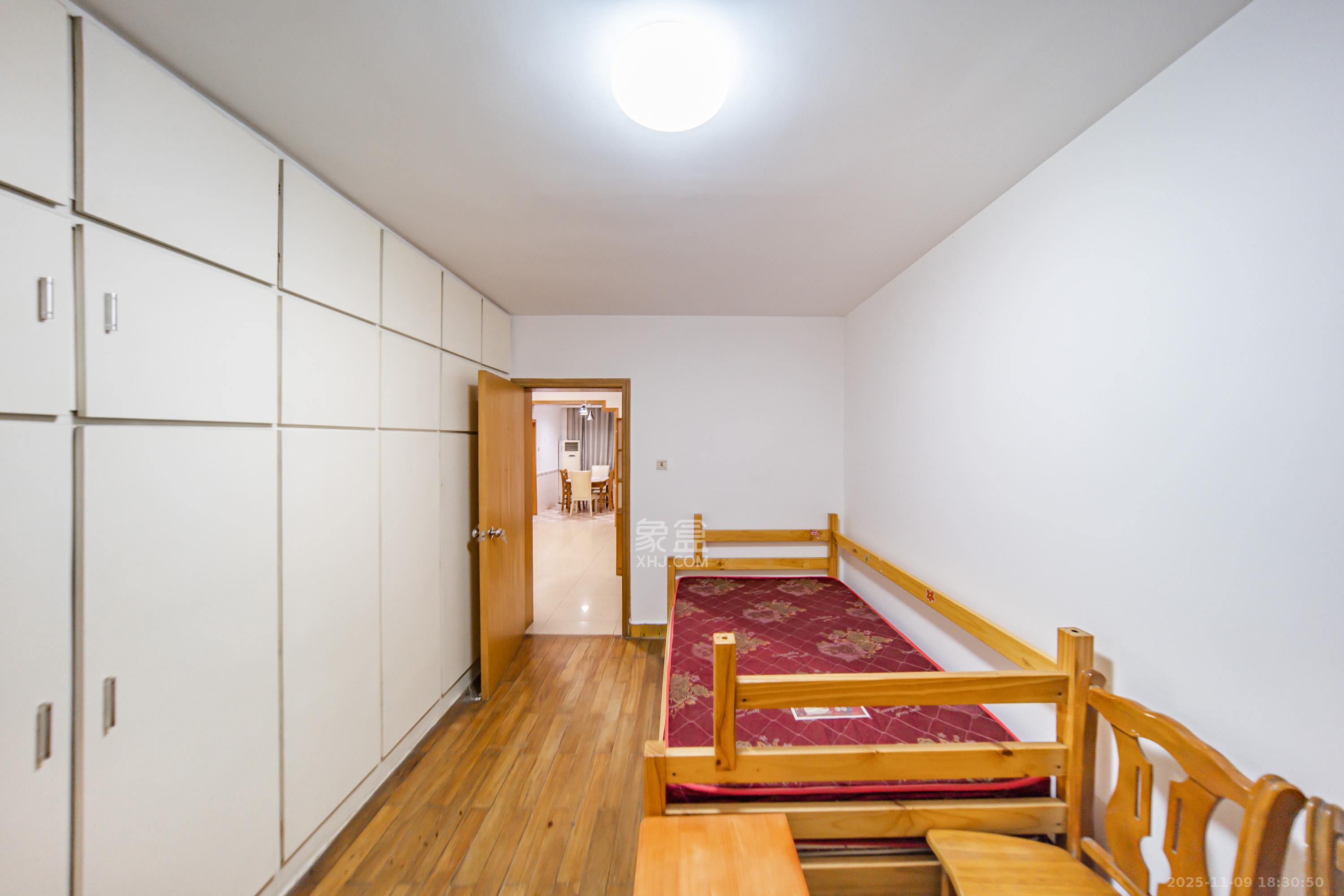 长沙师范教职工宿舍  2室1厅1卫    62.0万卧室