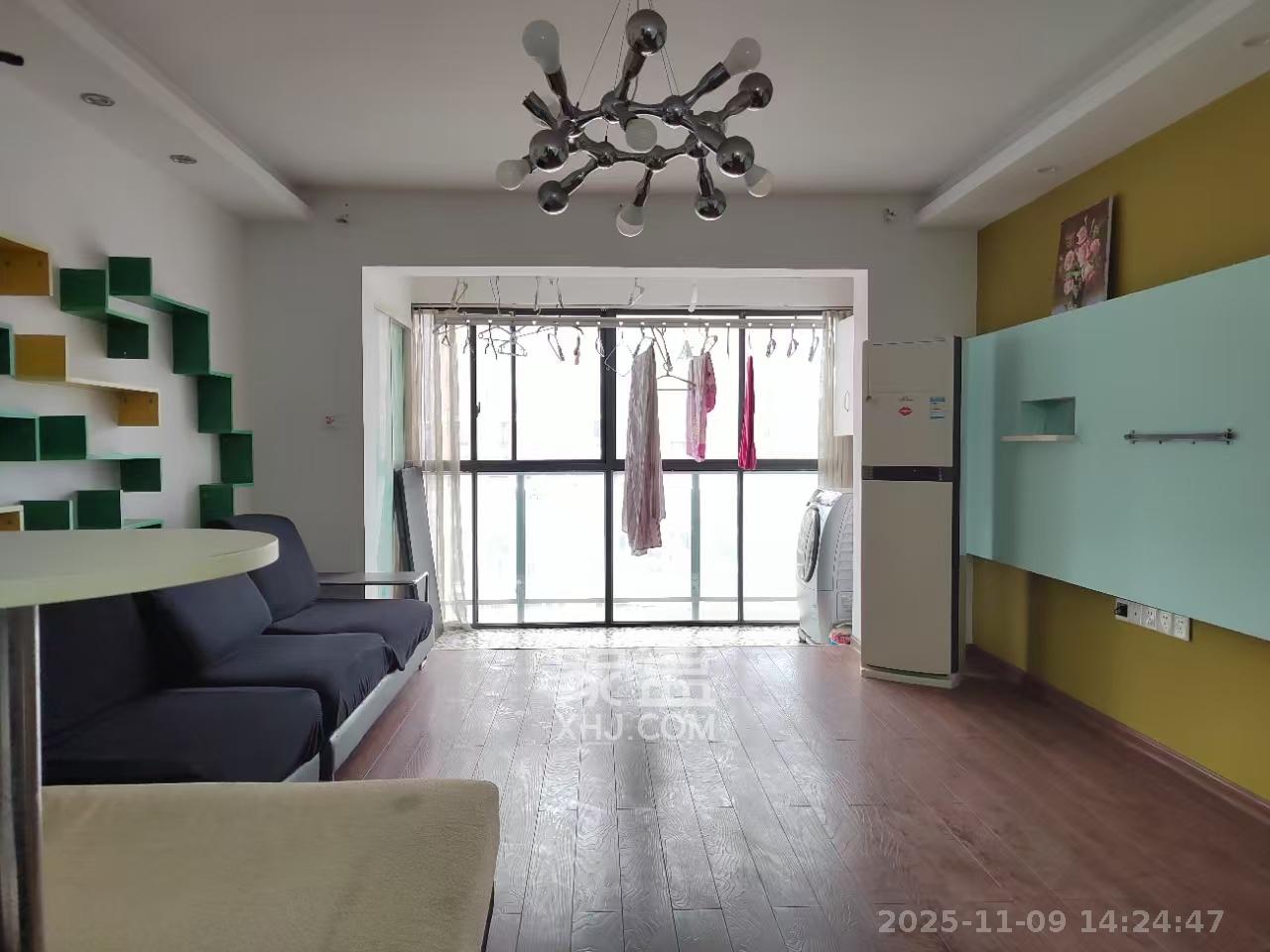 标志浪漫满屋(枫景公寓) 2室2厅1卫 1800.0元/月 标志浪漫满屋(枫景公寓) 2室2厅1卫 1800.0元/月室内图