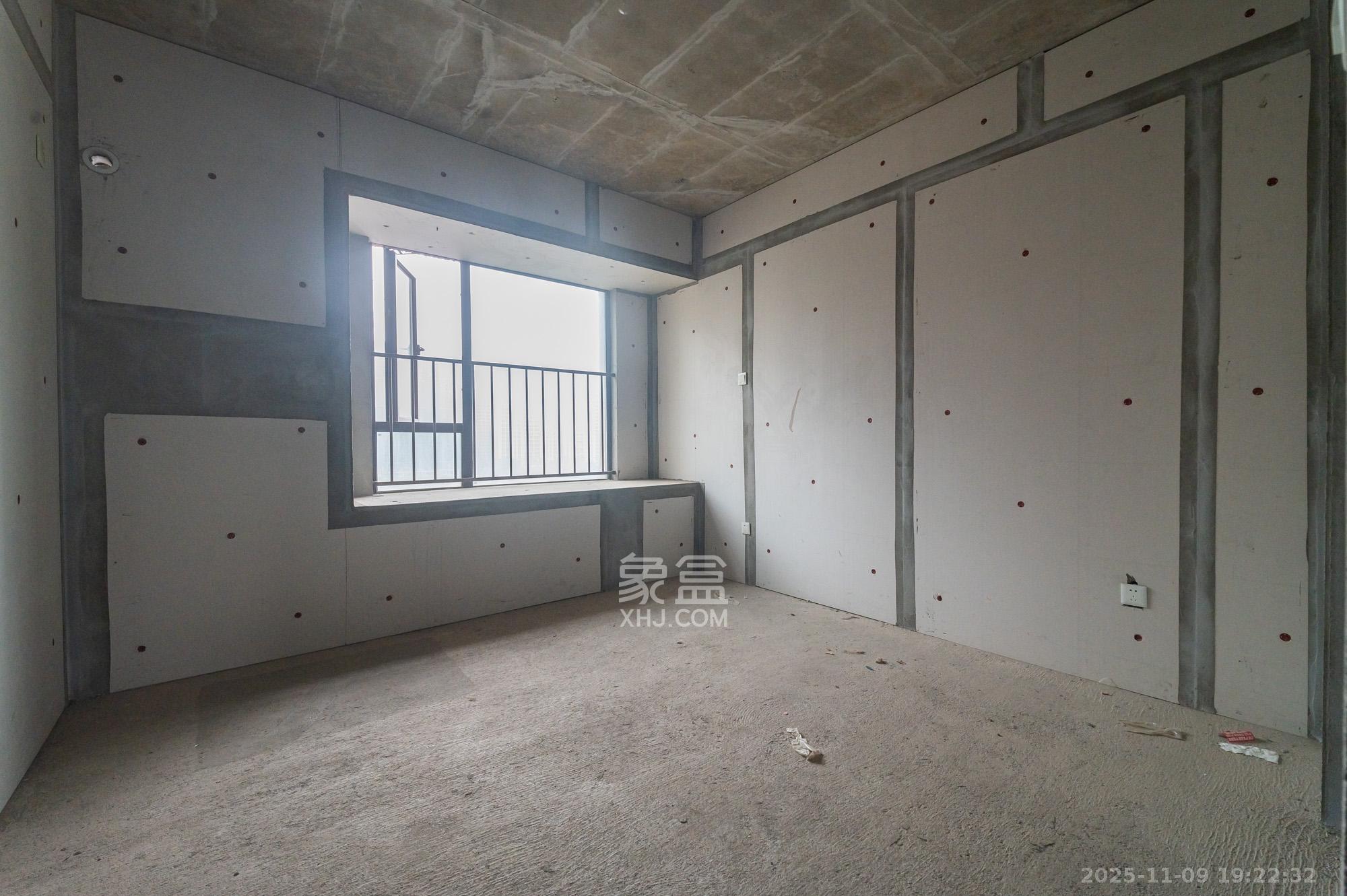 兴进珺府  4室2厅2卫    102.8万其他