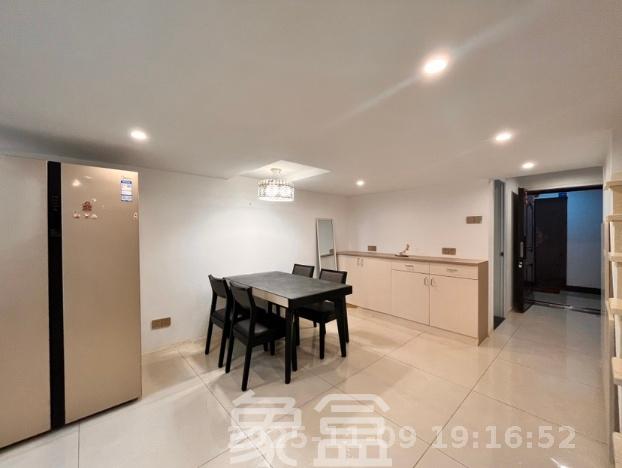 荣悦台  1室1厅1卫    2800.0元/月室内图