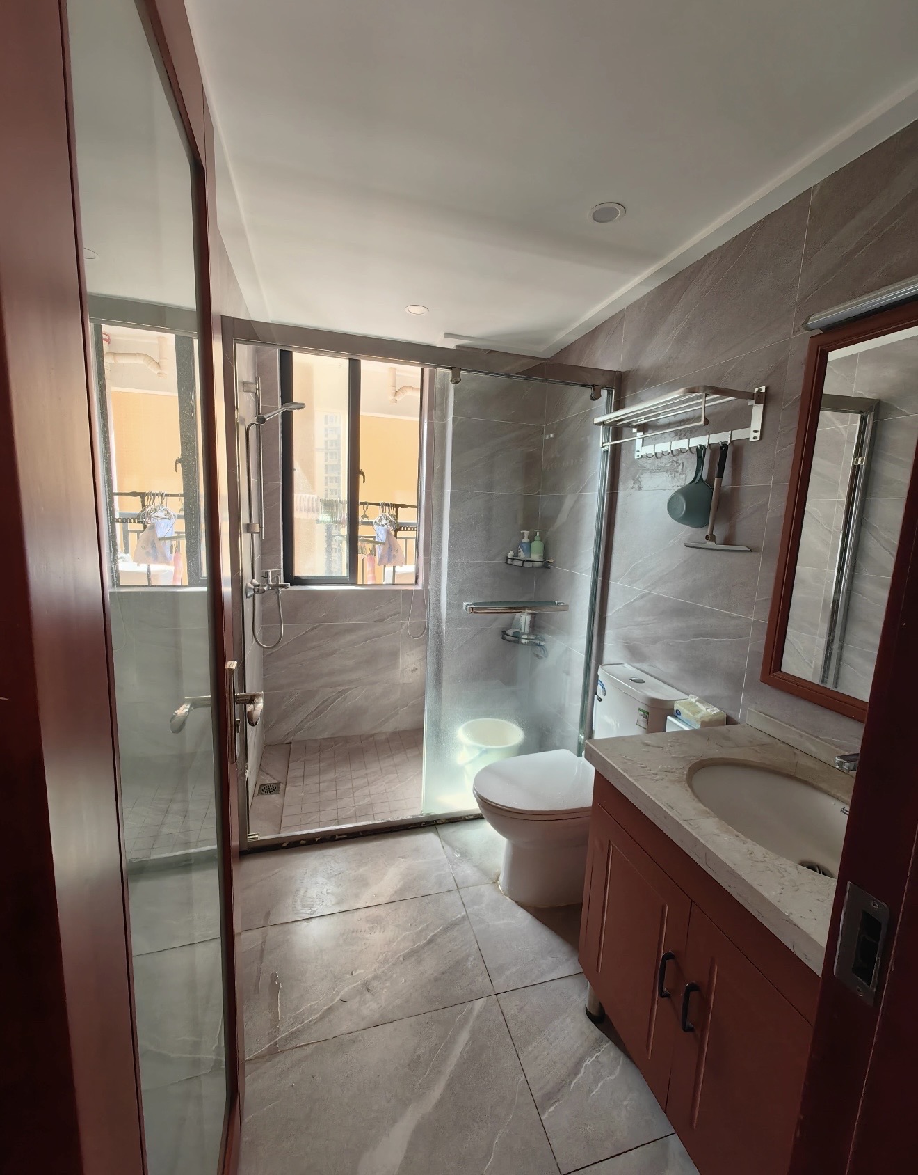 滨江世纪佳城(南院) 3室2厅1卫 192.0万 滨江世纪佳城(南院) 3室2厅1卫 192.0万客厅