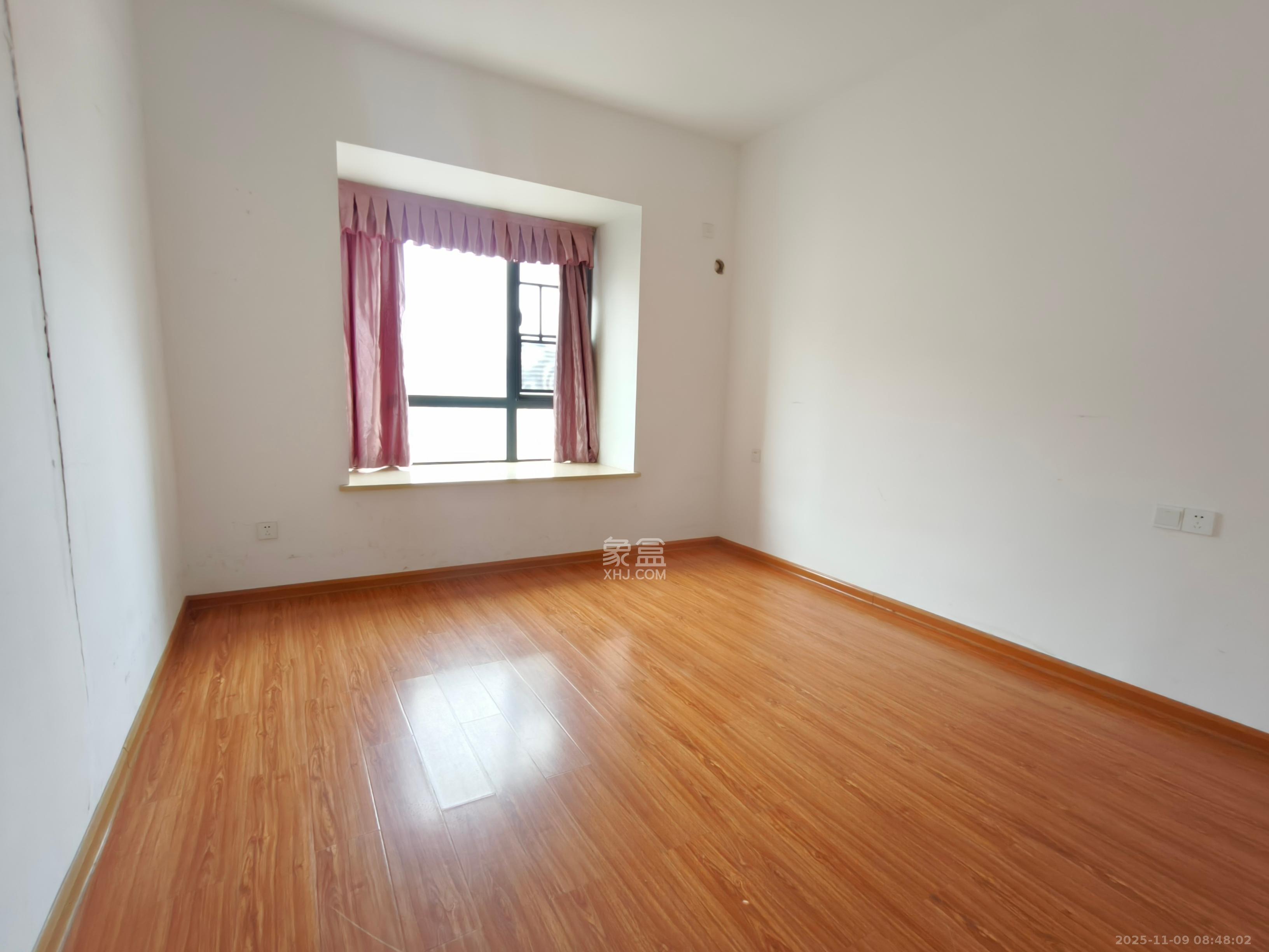 和美星城  4室2厅2卫    2300.0元/月室内图