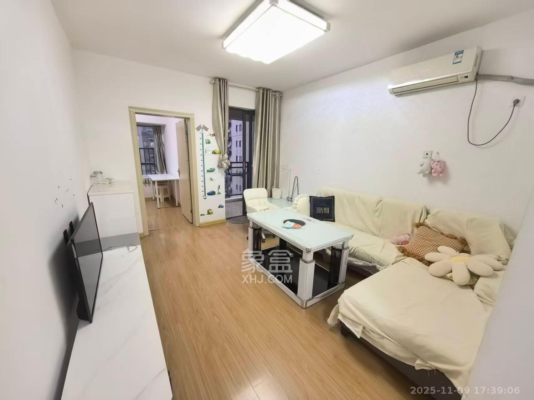 钱隆首府(福晟御园) 2室2厅1卫 2600.0元/月 钱隆首府(福晟御园) 2室2厅1卫 2600.0元/月室内图