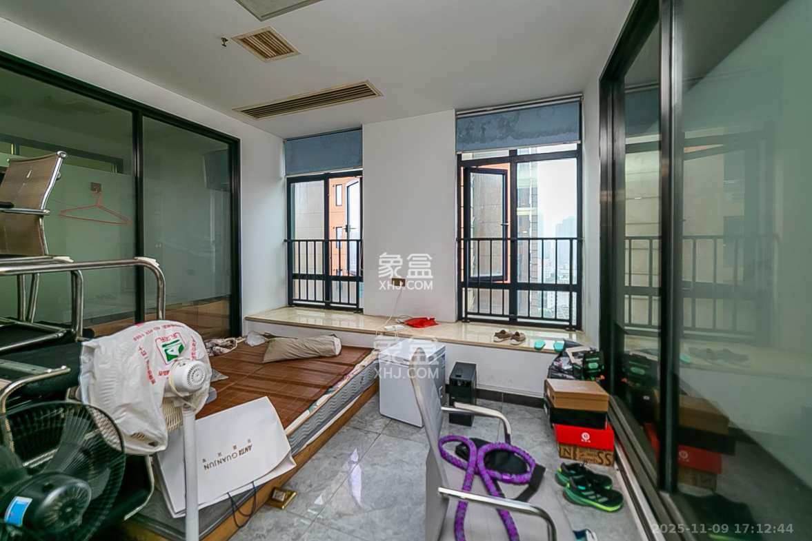 荣悦台 1室1厅1卫 36.1万 荣悦台 1室1厅1卫 36.1万卧室