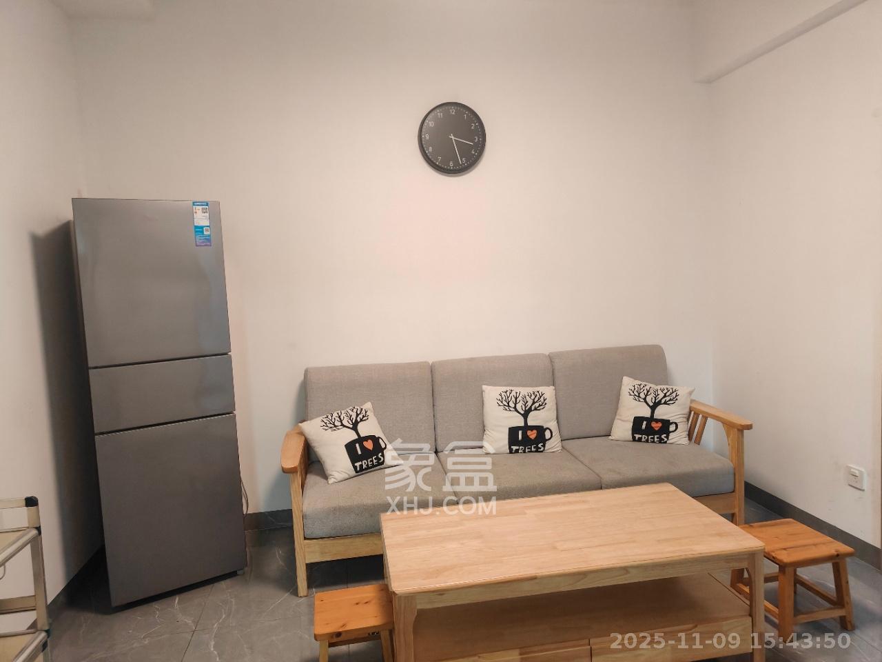 五星龙廻塘小区  2室1厅1卫    1600.0元/月室内图