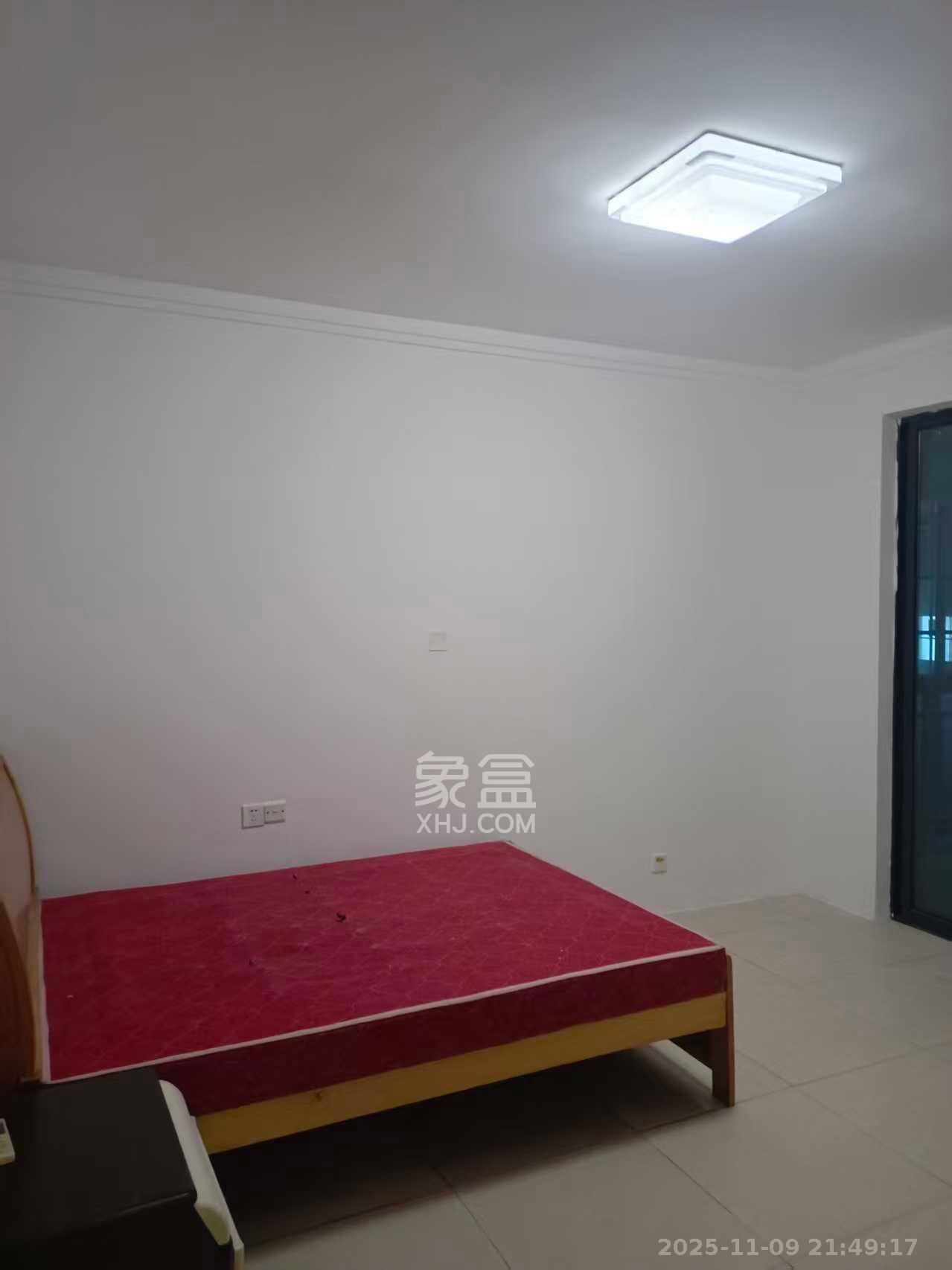 融圣国际 2室2厅1卫 2500.0元/月 融圣国际 2室2厅1卫 2500.0元/月室内图