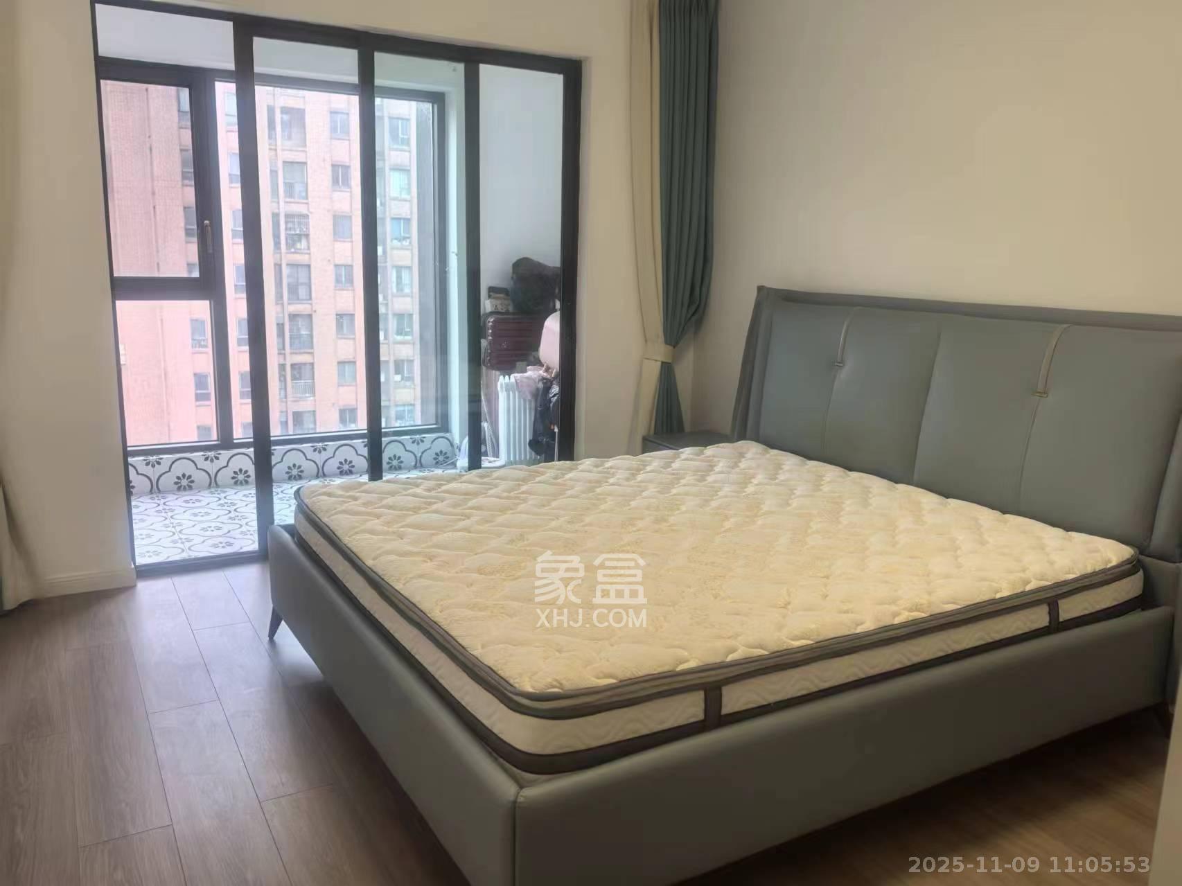 三一街区  3室2厅2卫    2600.0元/月室内图