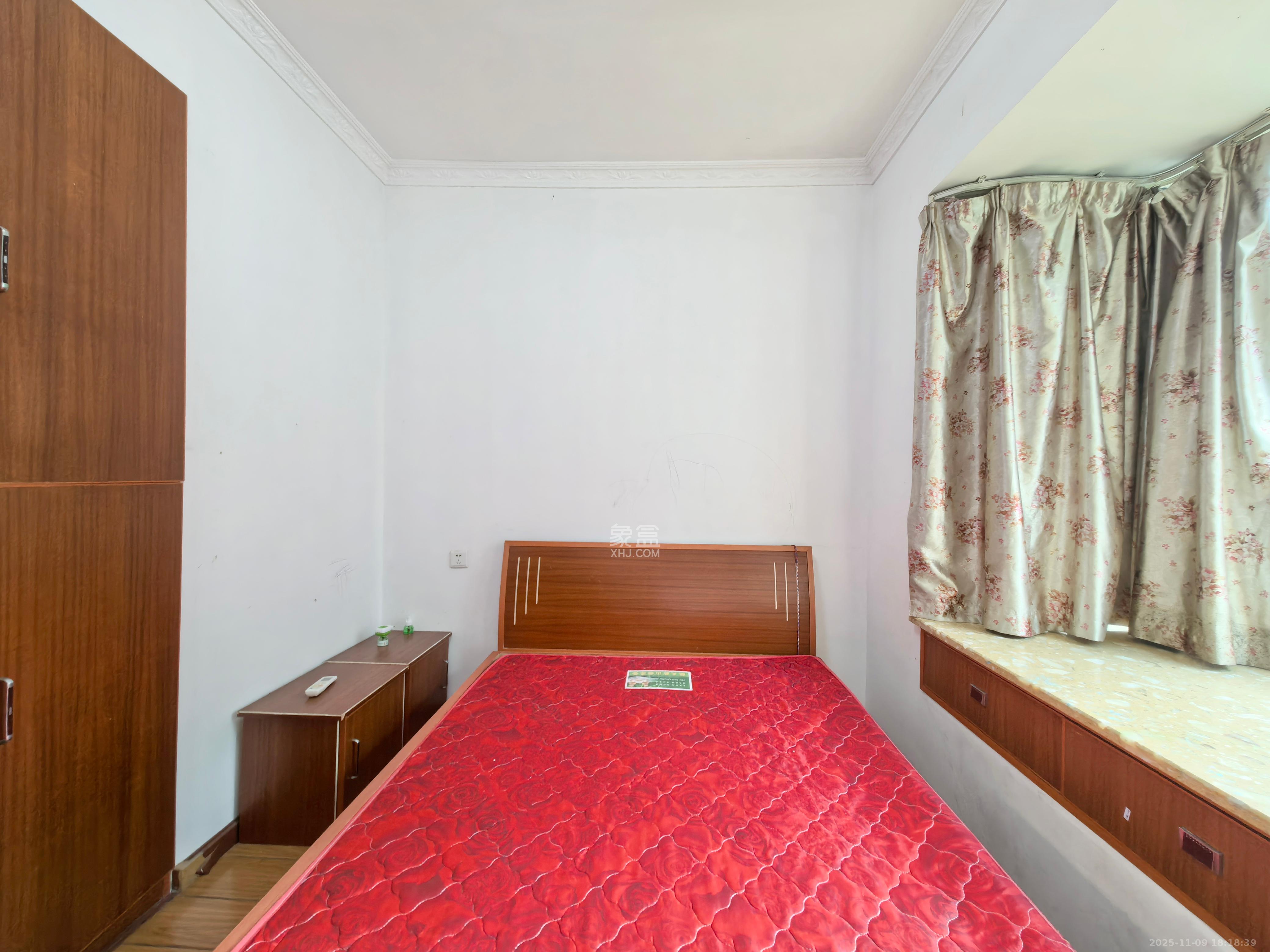 新城新世界一二三期 3室2厅1卫 2500.0元/月 新城新世界一二三期 3室2厅1卫 2500.0元/月室内图