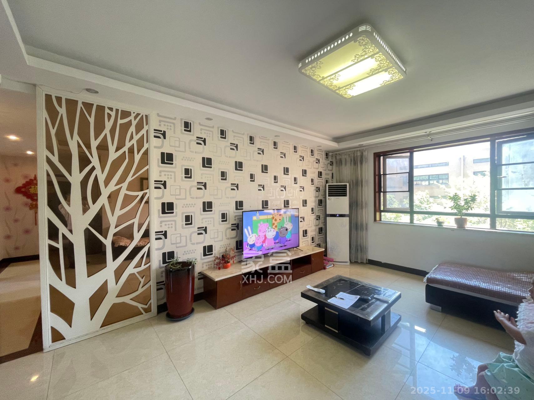 长大卧琥  3室2厅2卫    3500.0元/月