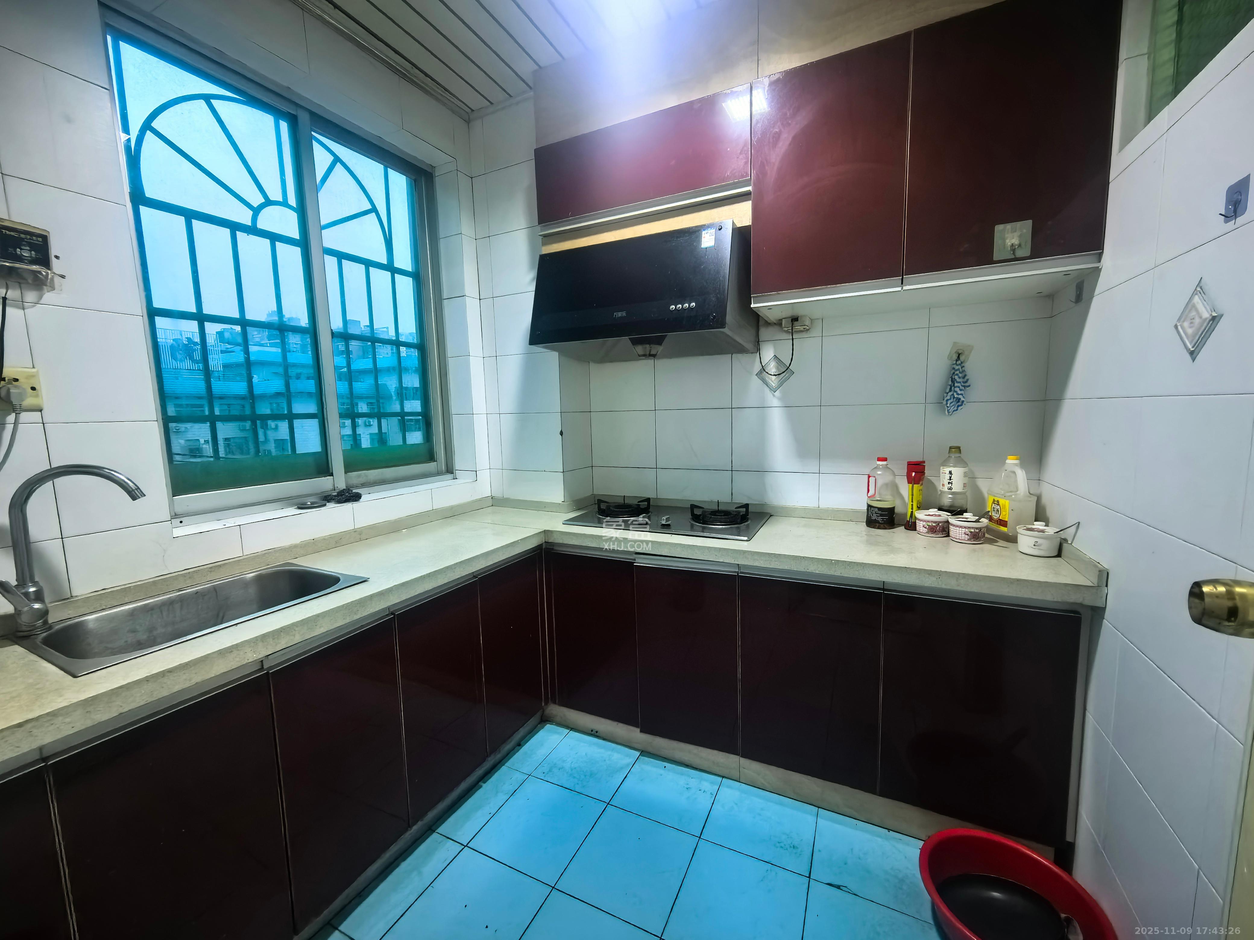 马王堆陶瓷建材新城 3室2厅1卫 1800.0元/月 马王堆陶瓷建材新城 3室2厅1卫 1800.0元/月室内图