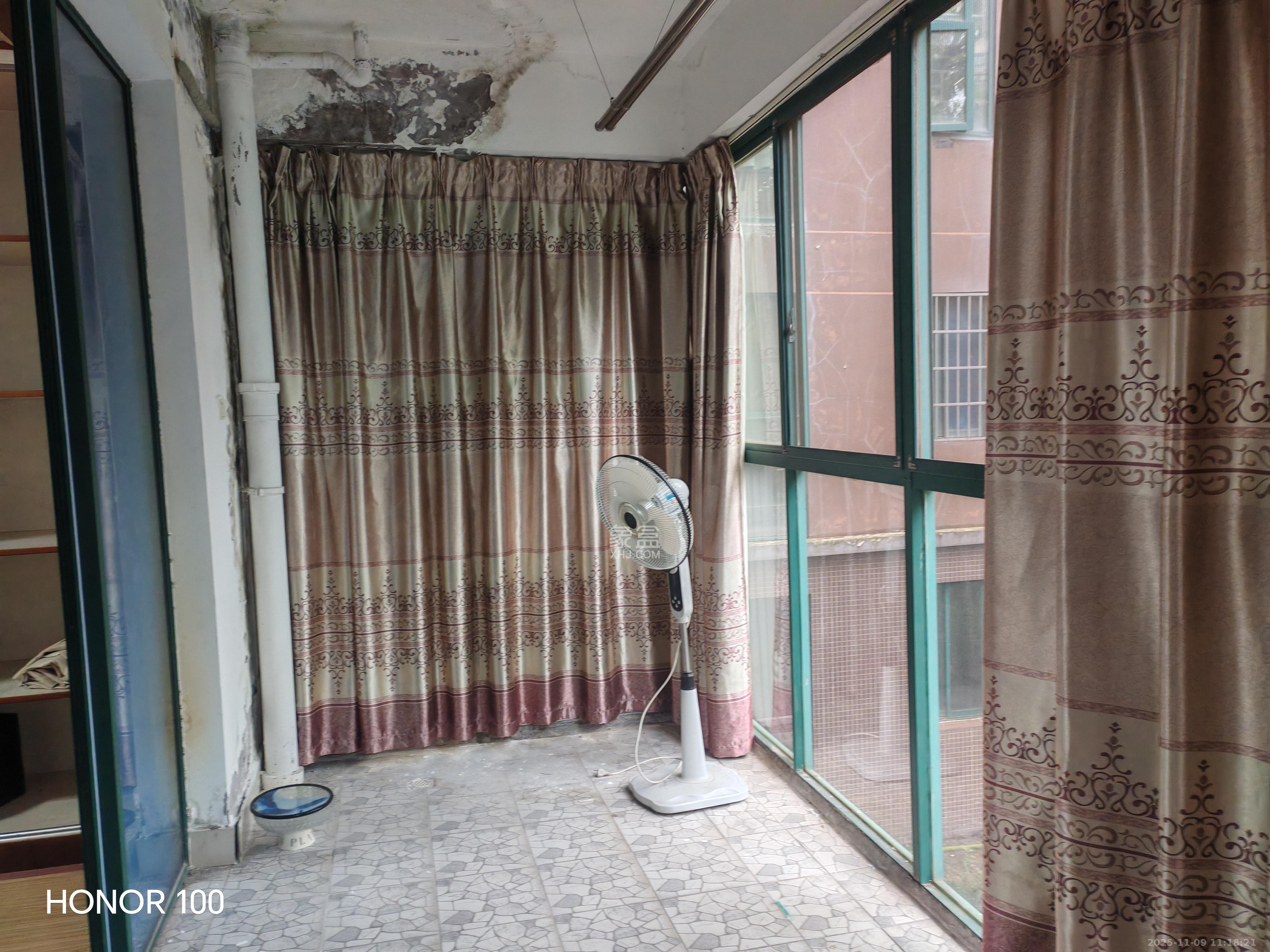 华盛世纪新城  4室1厅1卫    2800.0元/月室内图