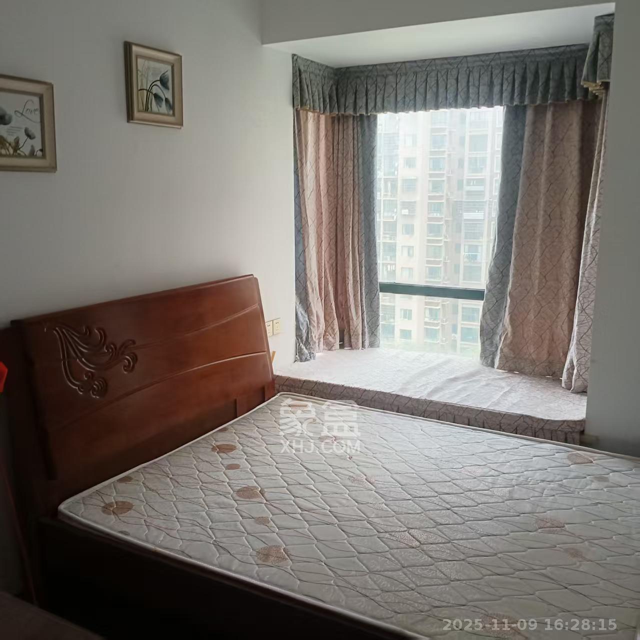 绿洲花园  3室2厅1卫    3000.0元/月室内图