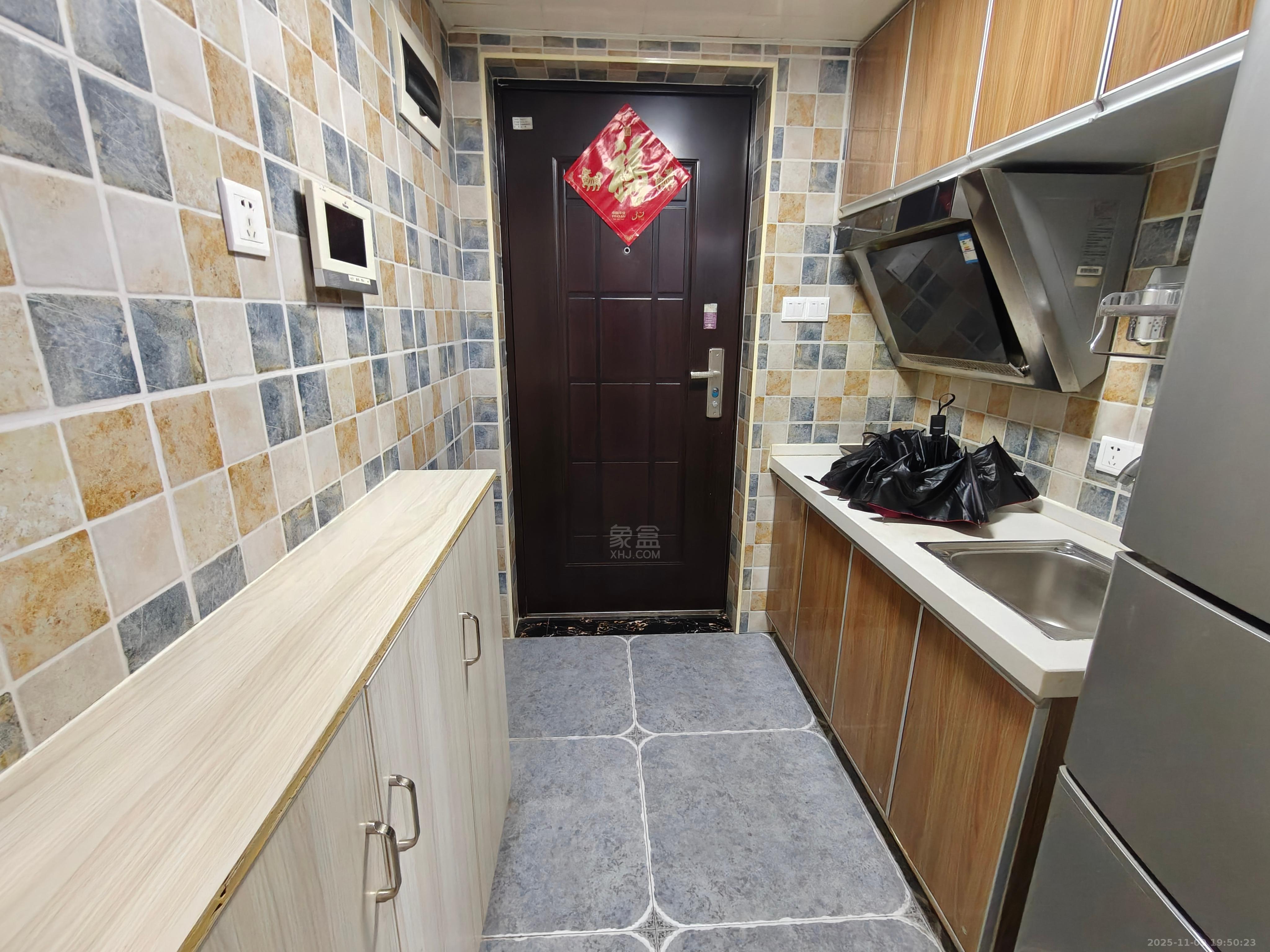 美的城三期  1室1厅1卫    1100.0元/月室内图