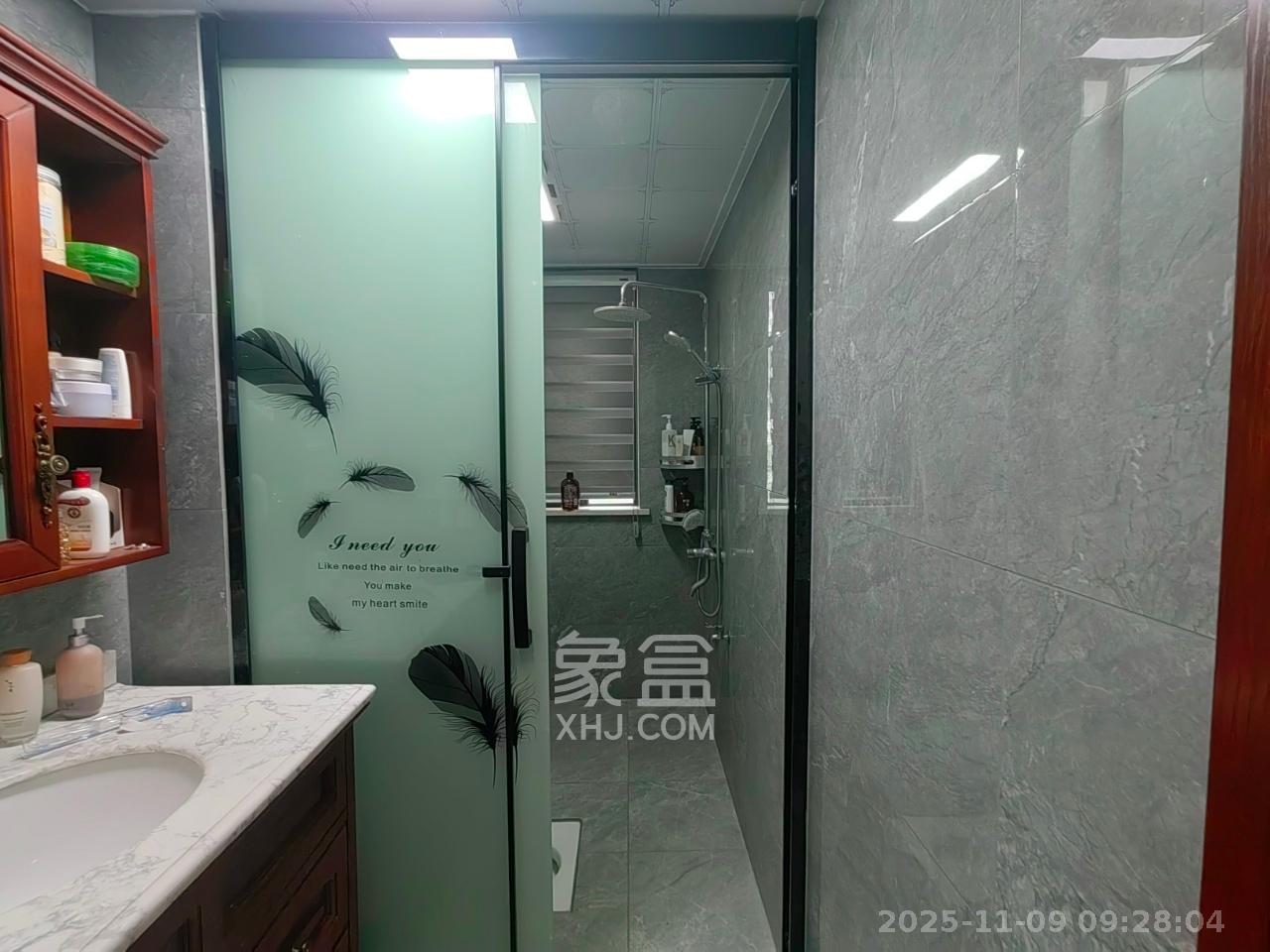 星湖湾二期洋房  4室2厅2卫    4200.0元/月室内图