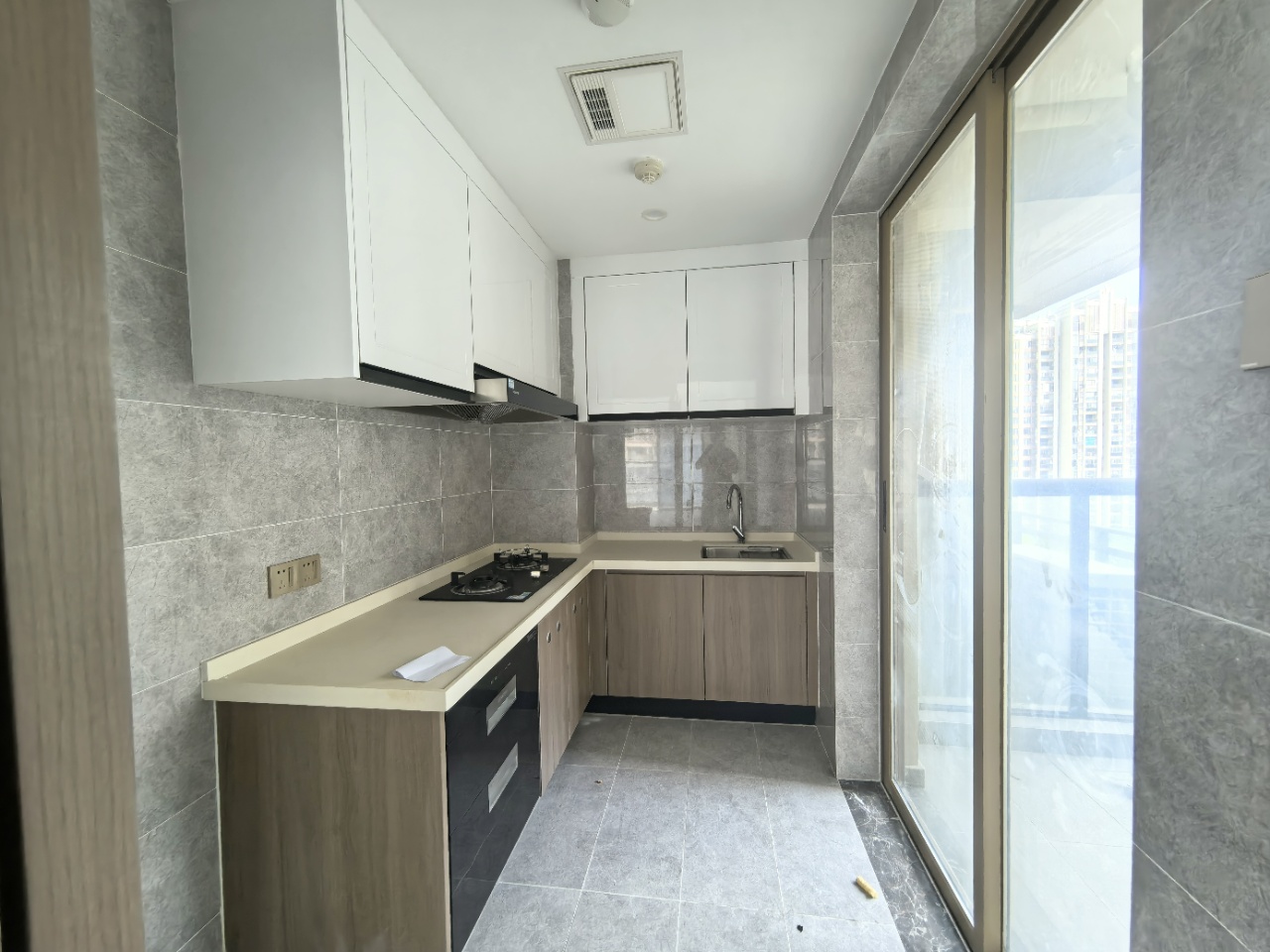 阳光金典  3室2厅2卫    210.0万室内图