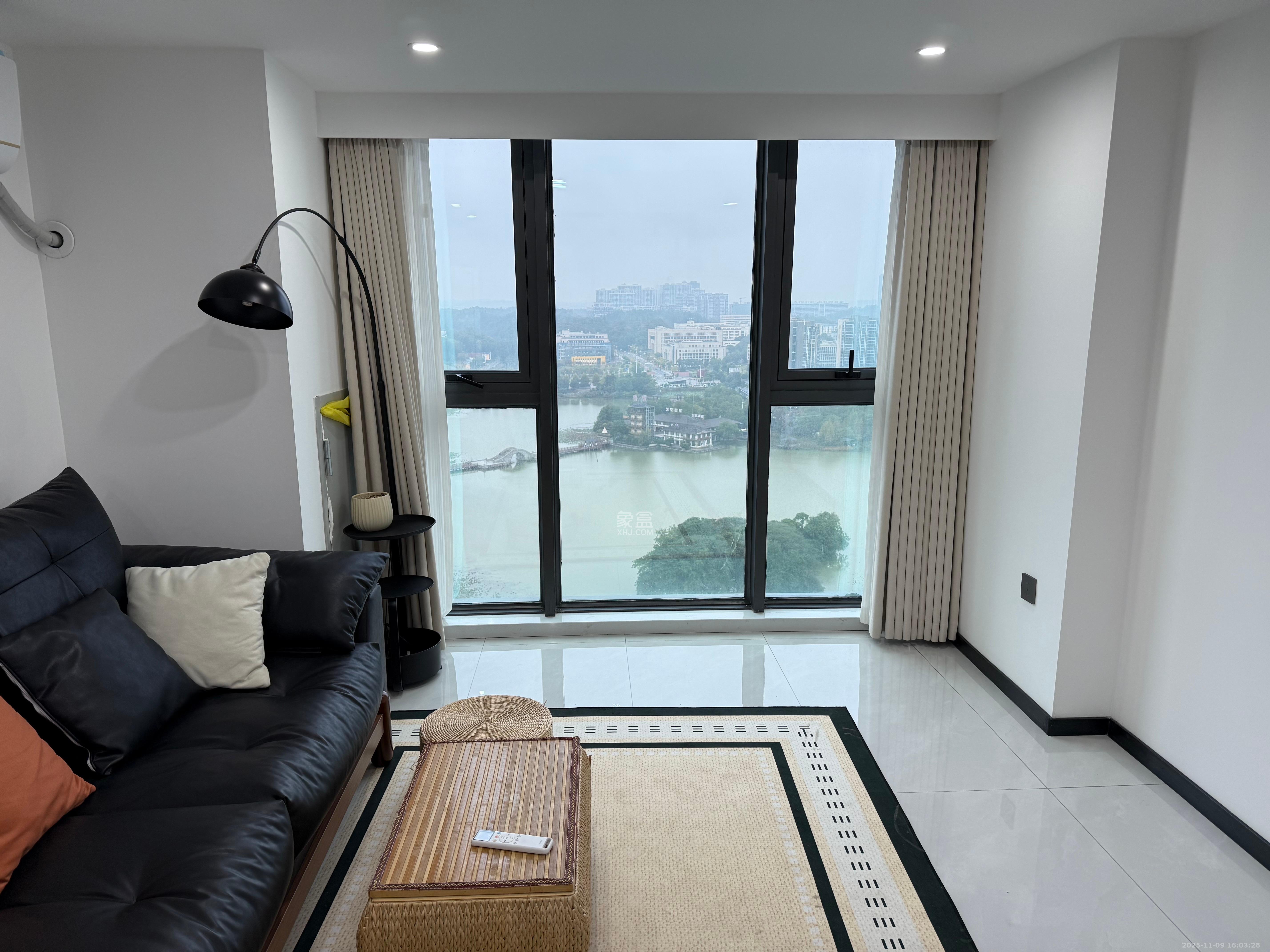 绿地V岛 1室0厅0卫 2800.0元/月 绿地V岛 1室0厅0卫 2800.0元/月室内图