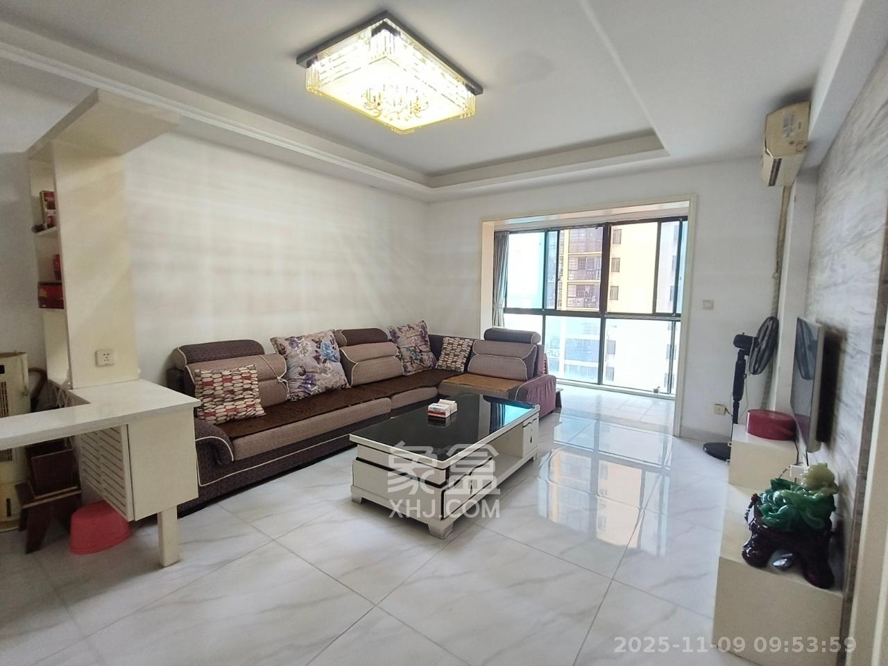 三景华御  2室2厅1卫    1800.0元/月室内图