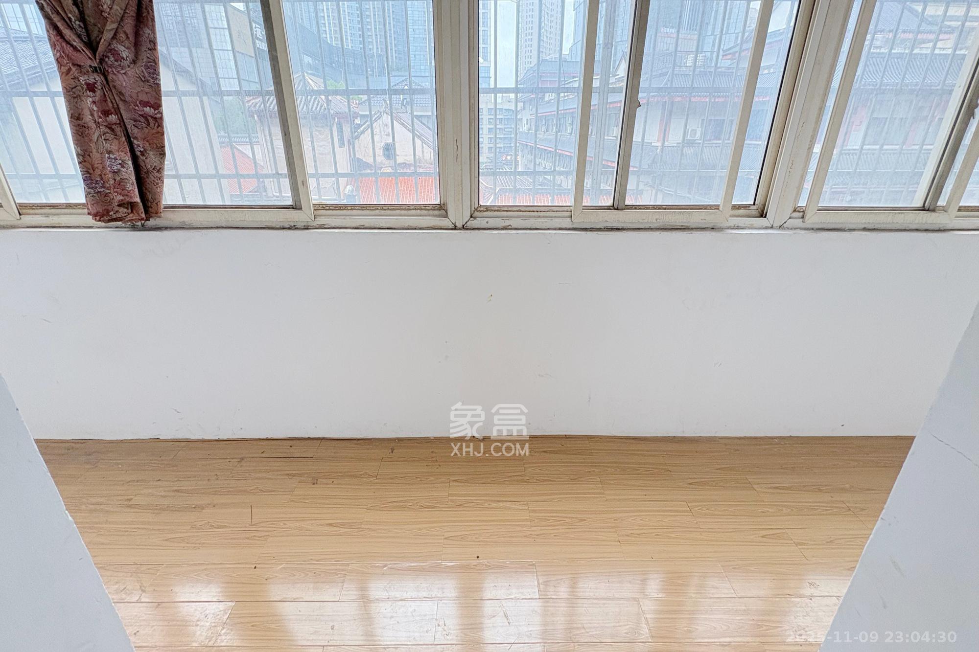 信丰民居  2室2厅1卫    70.0万阳台