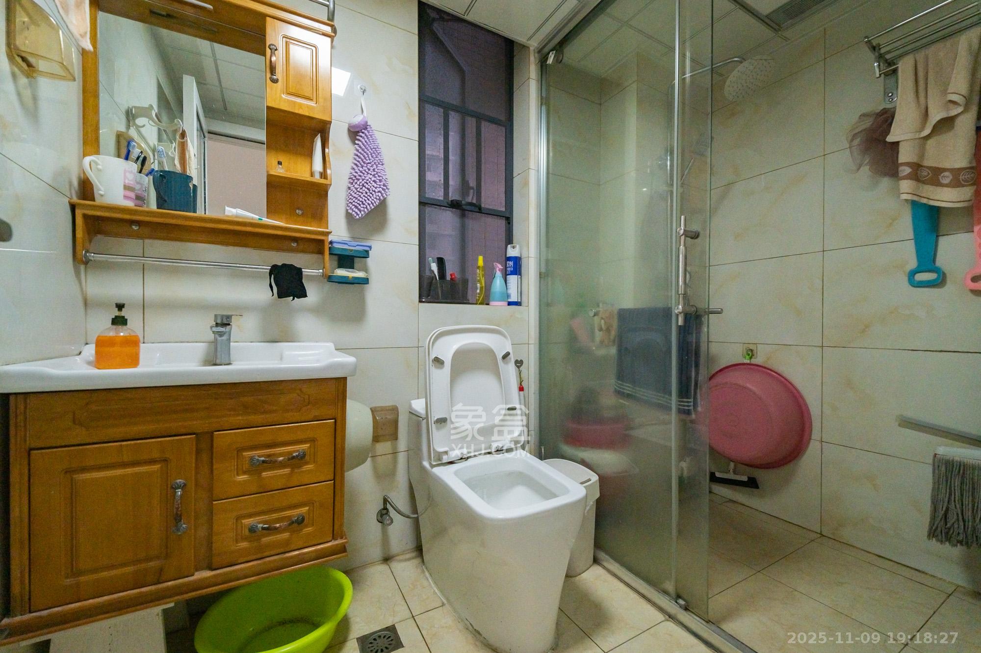 恒基凯旋门三期 3室2厅1卫 79.0万 恒基凯旋门三期 3室2厅1卫 79.0万卫生间