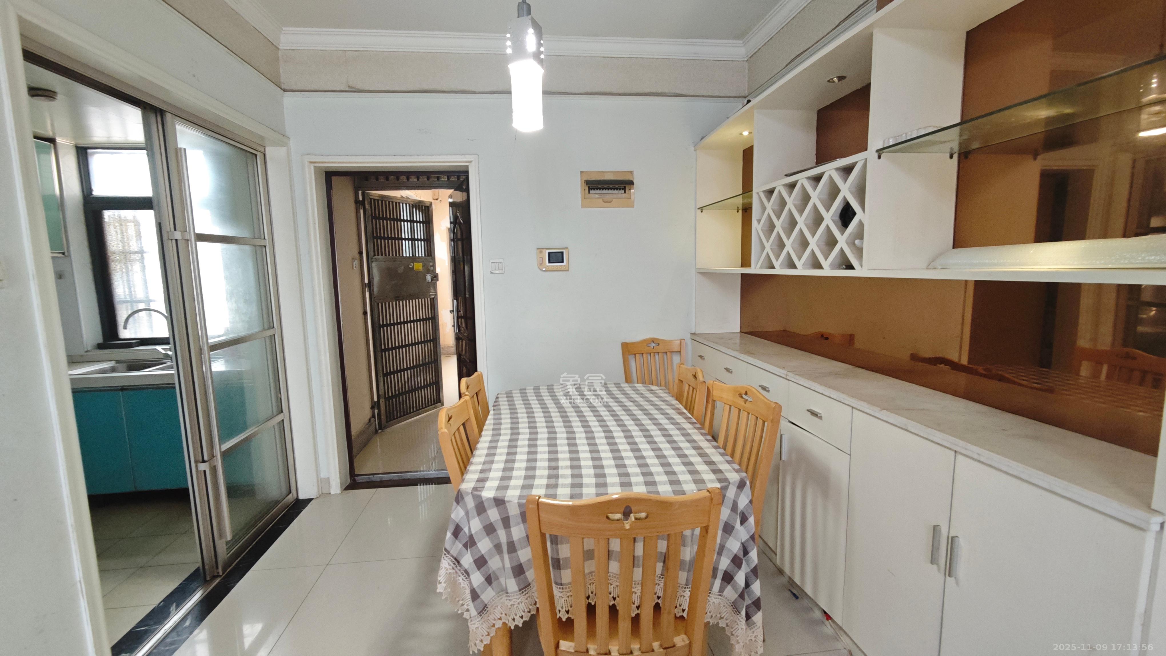 江河双水湾 3室2厅2卫 2500.0元/月 江河双水湾 3室2厅2卫 2500.0元/月室内图