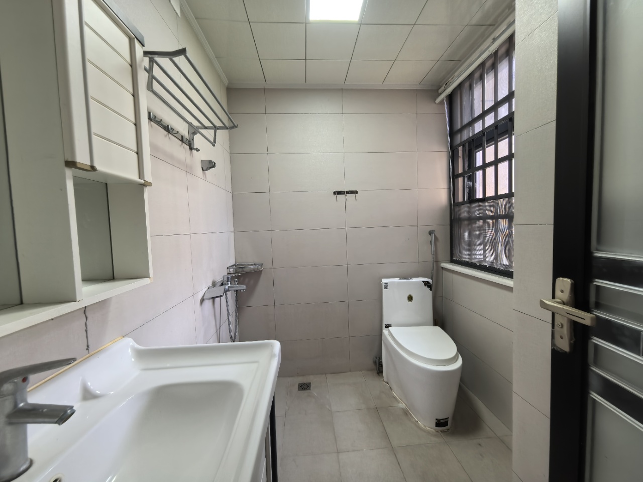 乾坤吉祥花园  3室1厅1卫    132.0万室内图