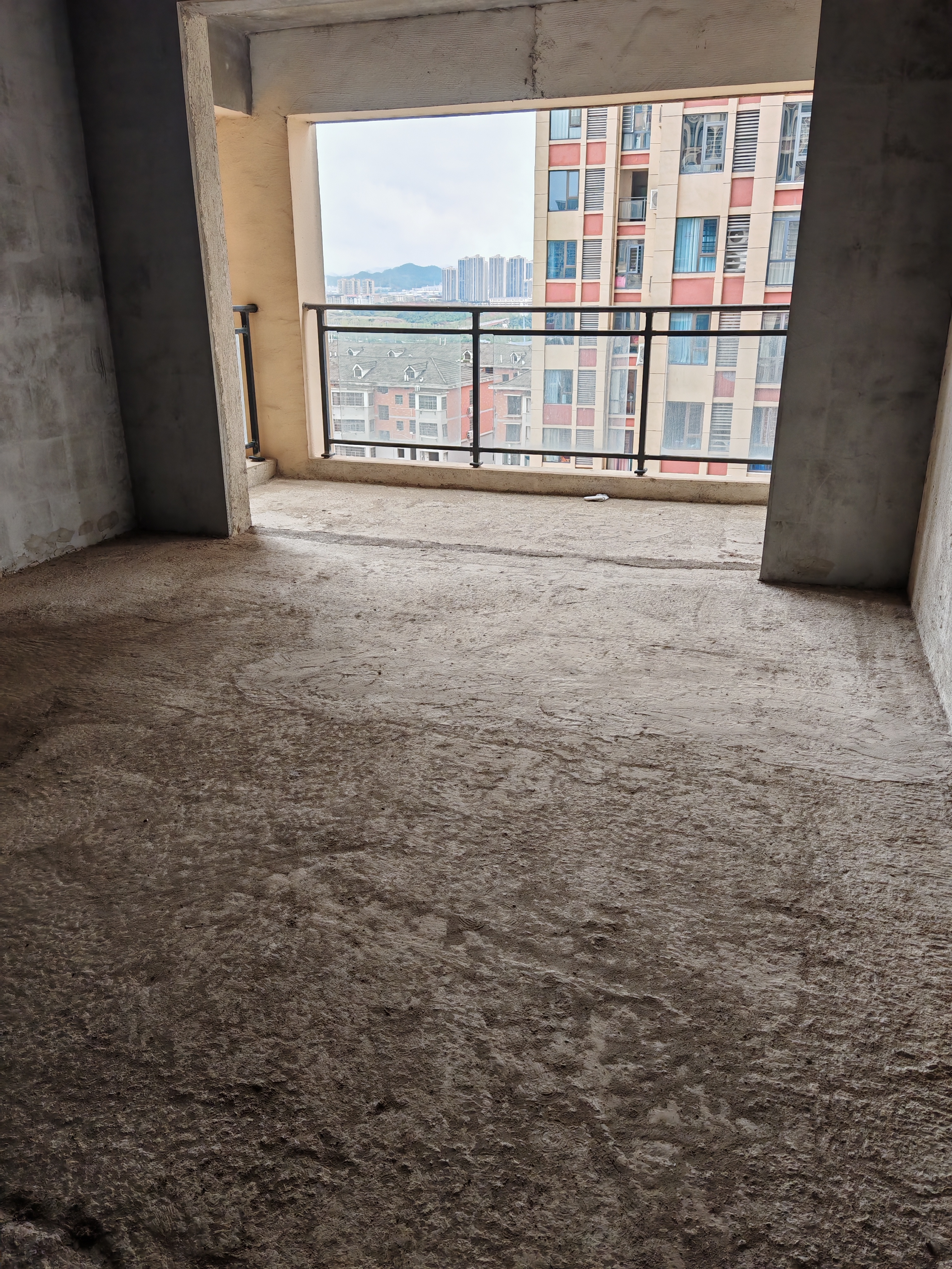 东城幸福里 1室2厅2卫 58.8万 东城幸福里 1室2厅2卫 58.8万客厅