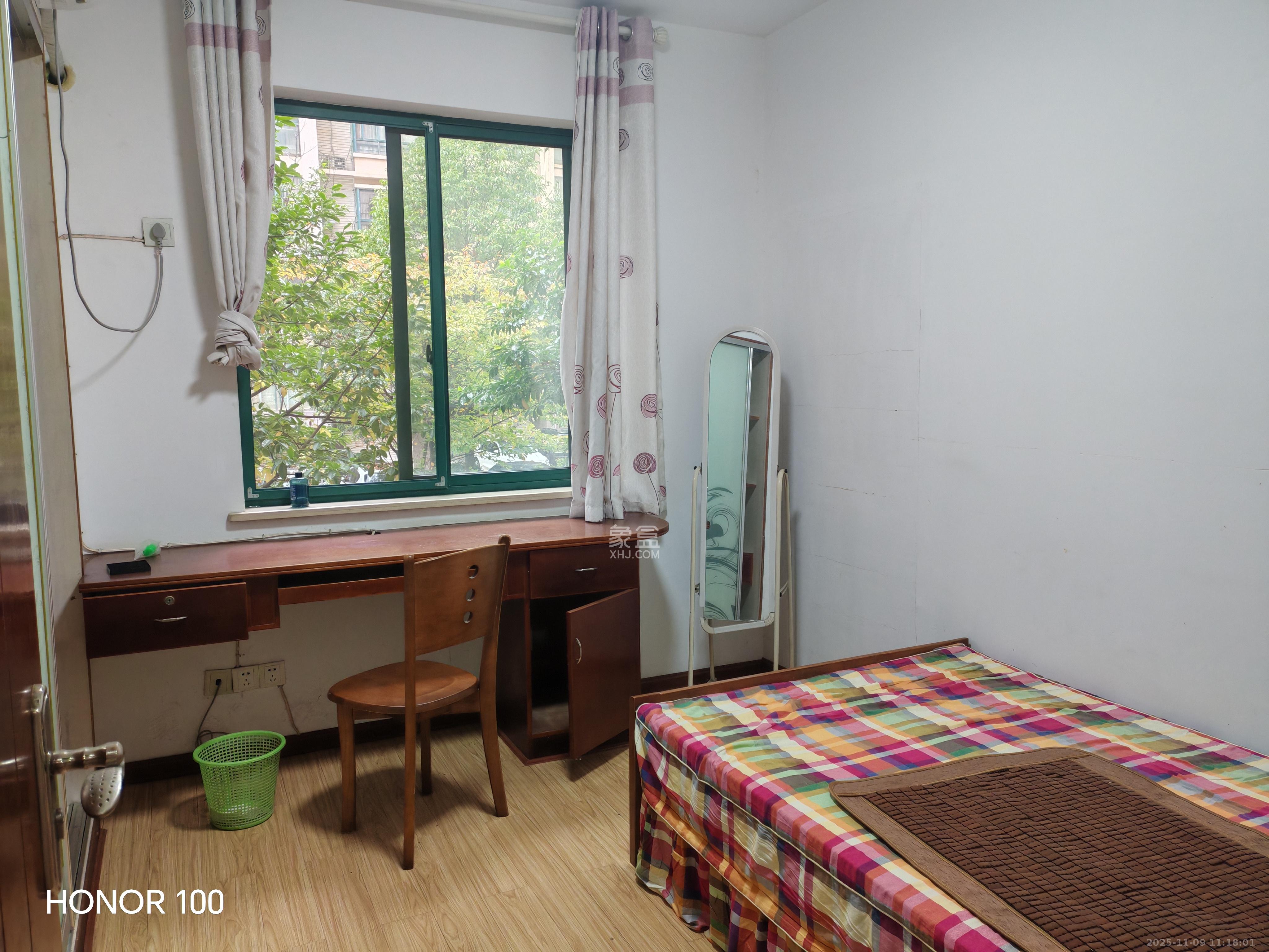 华盛世纪新城 4室1厅1卫 2800.0元/月 华盛世纪新城 4室1厅1卫 2800.0元/月室内图