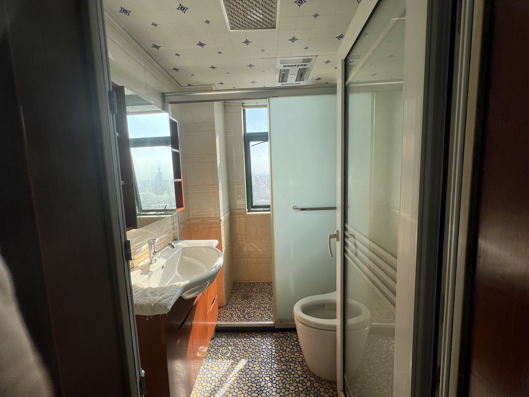 北美阳光城  3室2厅2卫    1480.0元/月室内图