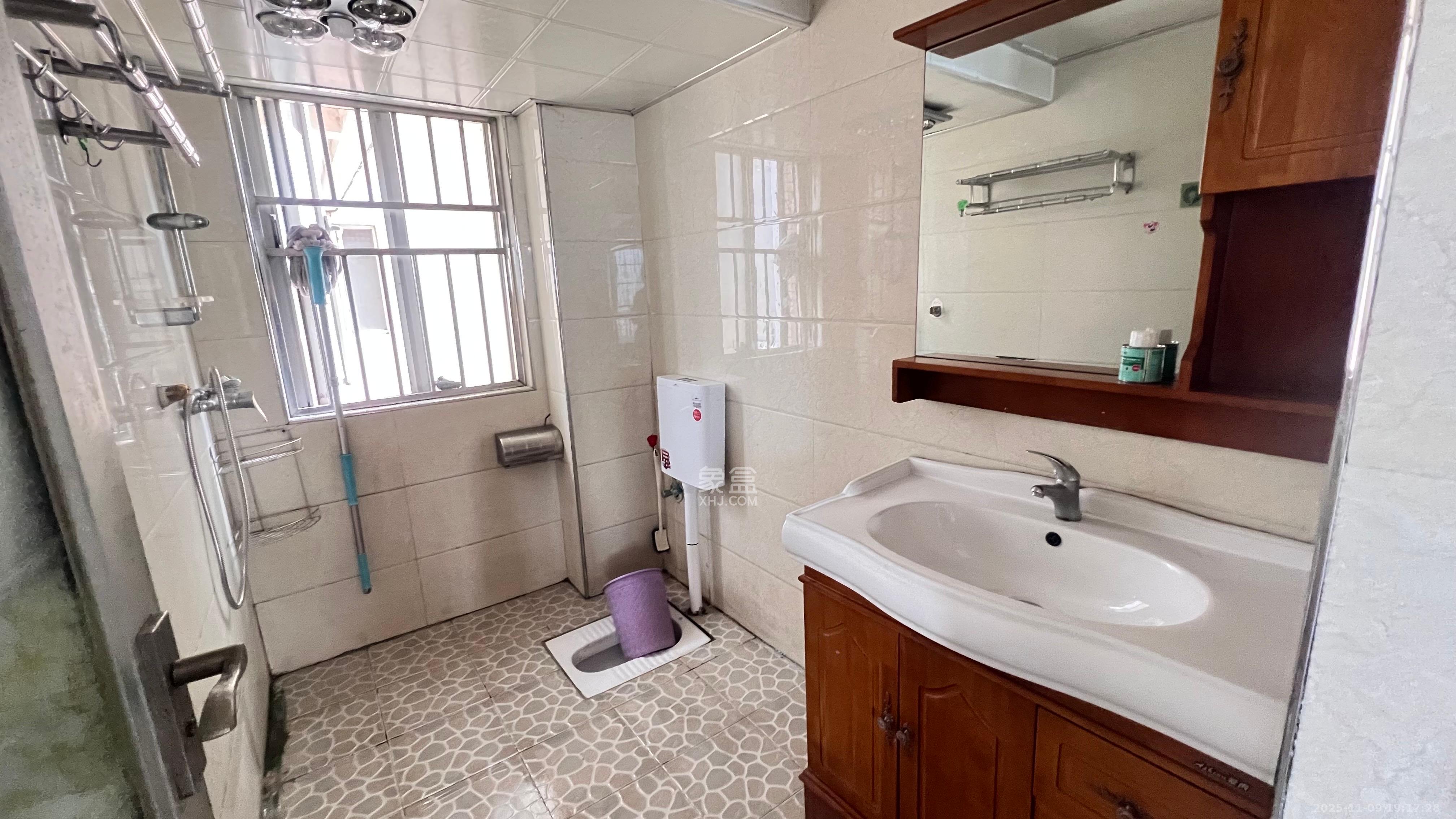 恒广国际景园一二区 2室1厅1卫 1800.0元/月 恒广国际景园一二区 2室1厅1卫 1800.0元/月室内图