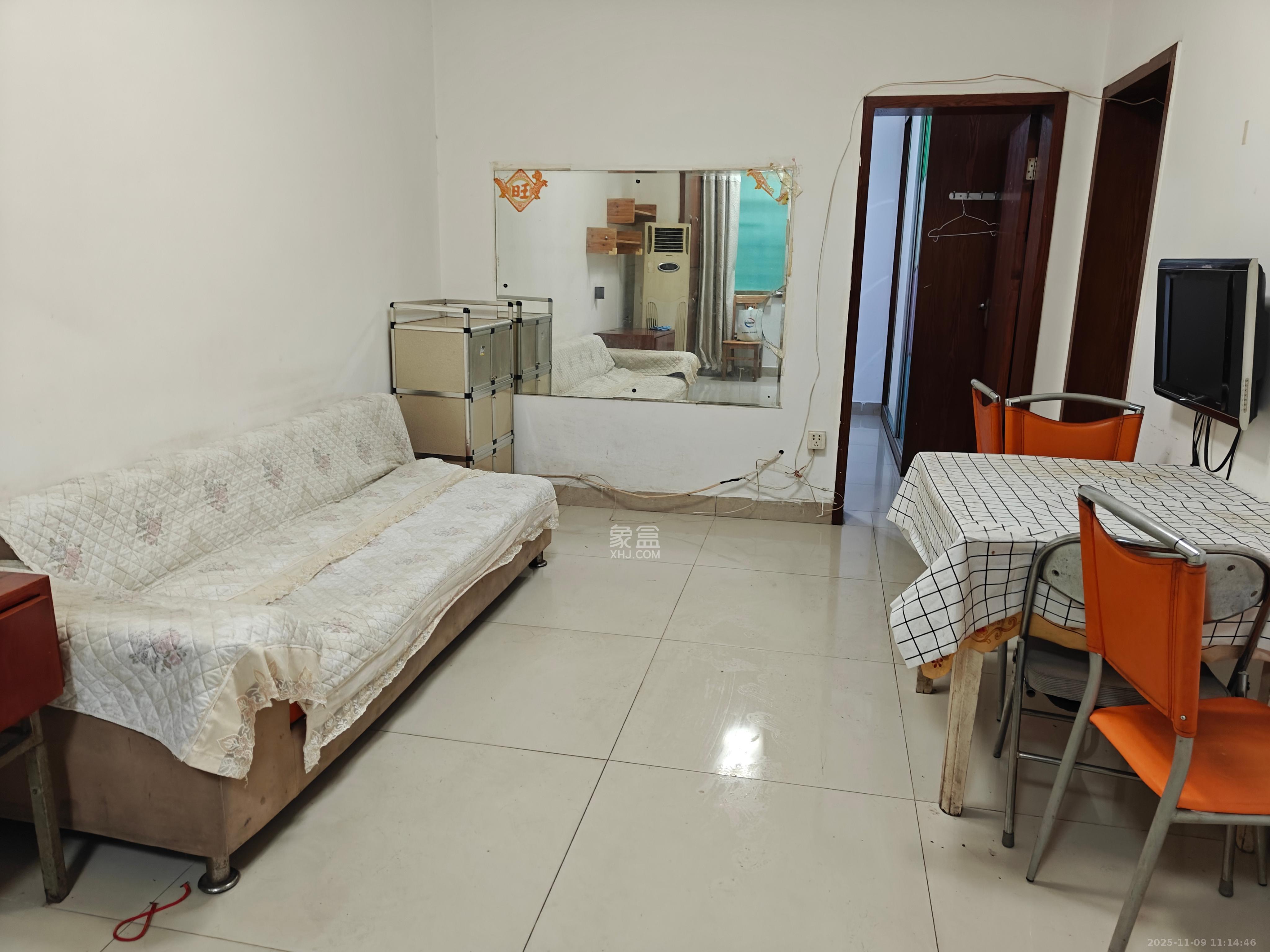 仰天湖1、2村 3室1厅1卫 1800.0元/月 仰天湖1、2村 3室1厅1卫 1800.0元/月室内图