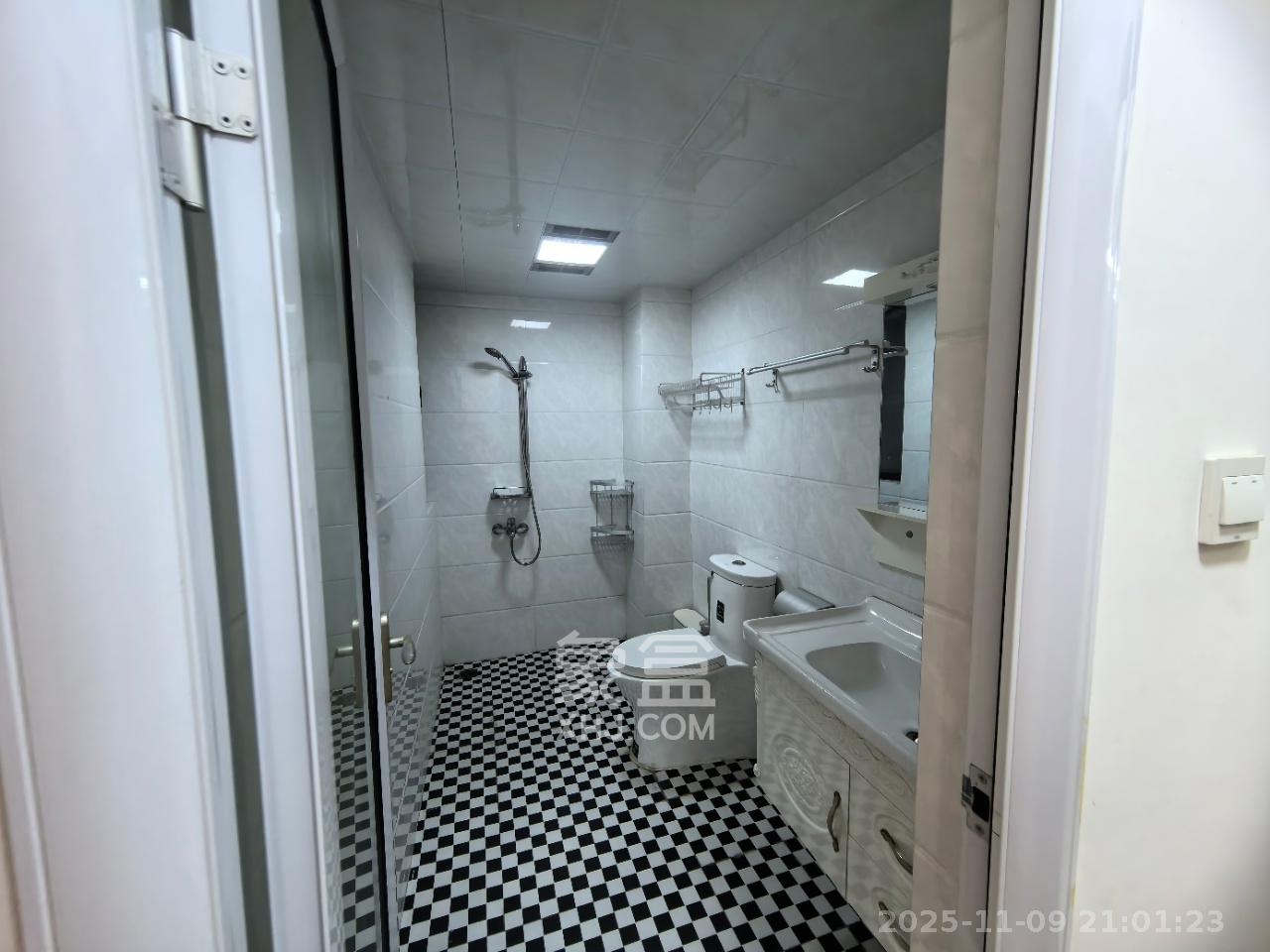 海伦堡爱ME城市 1室2厅2卫 2200.0元/月 海伦堡爱ME城市 1室2厅2卫 2200.0元/月室内图