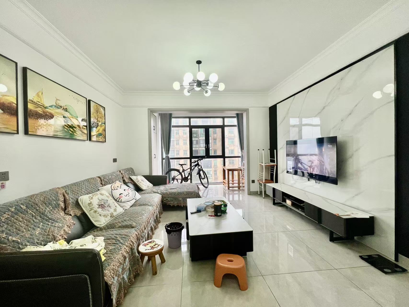 鹏利广场  3室2厅2卫    2400.0元/月室内图