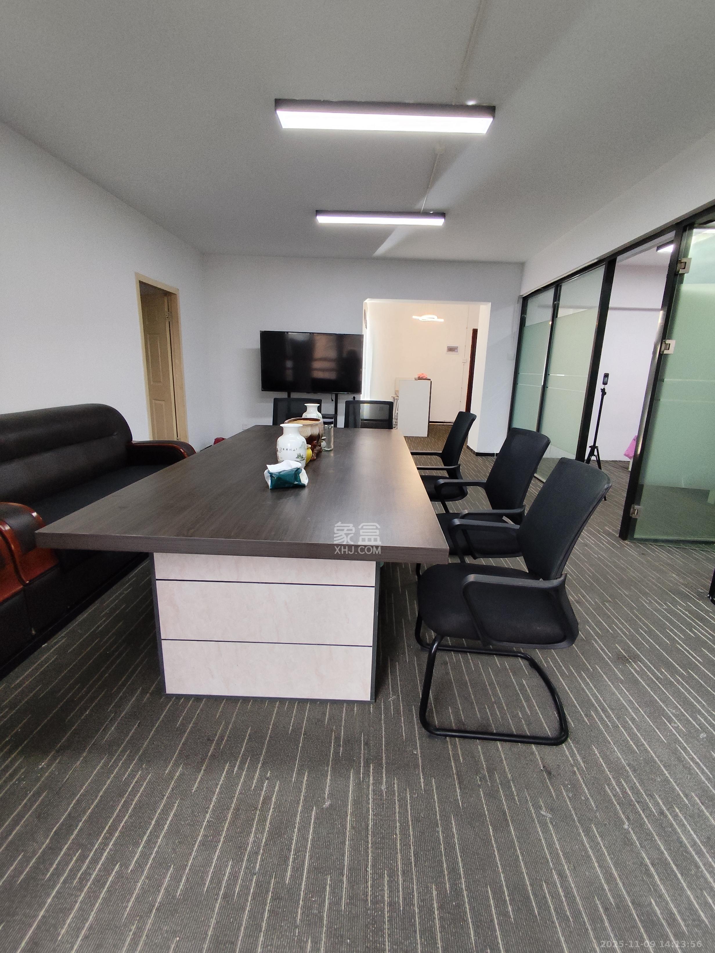 天心电脑城（朝阳丽景，朝阳丽园）  3室2厅2卫    2580.0元/月