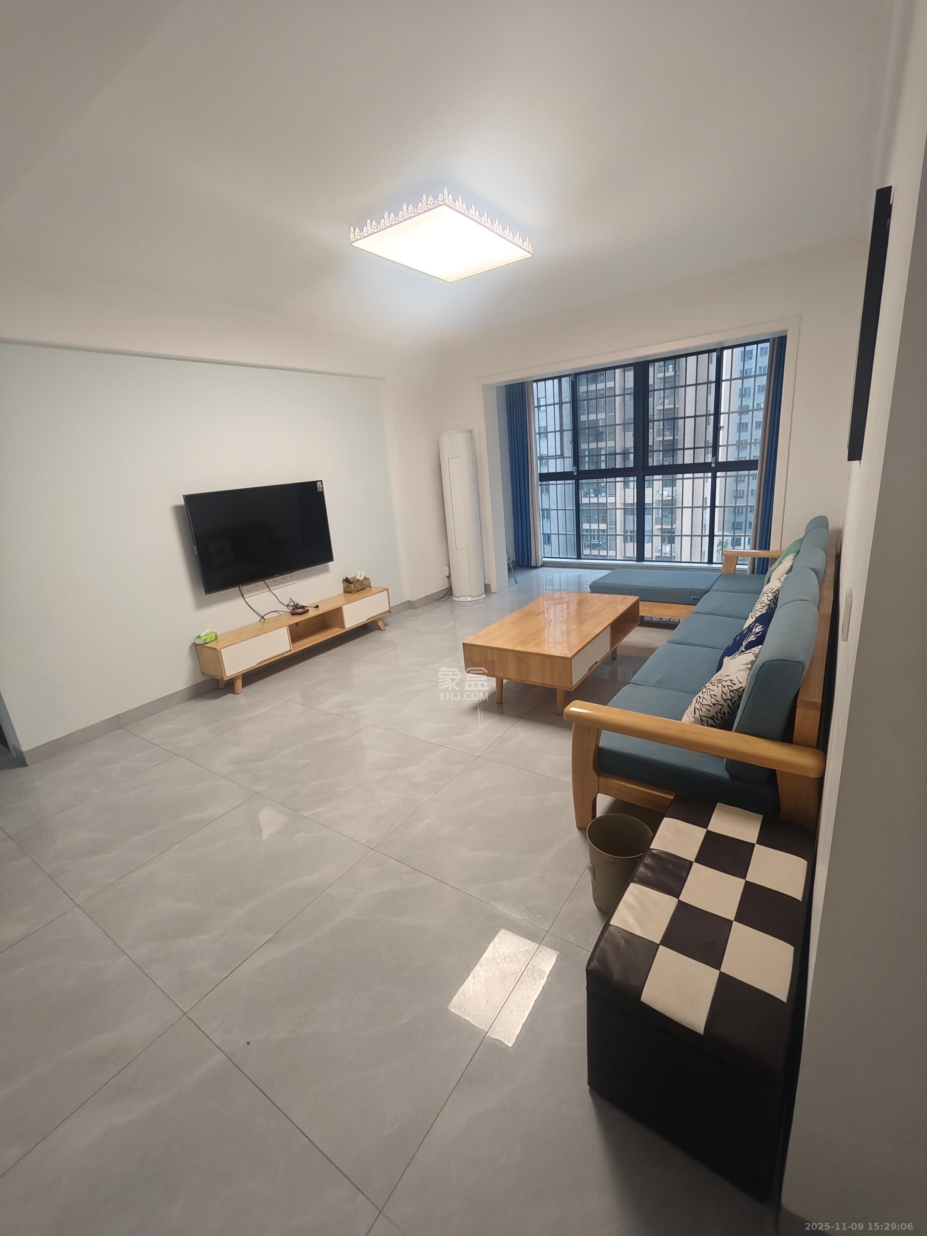 朝正美苑  3室2厅2卫    2600.0元/月室内图