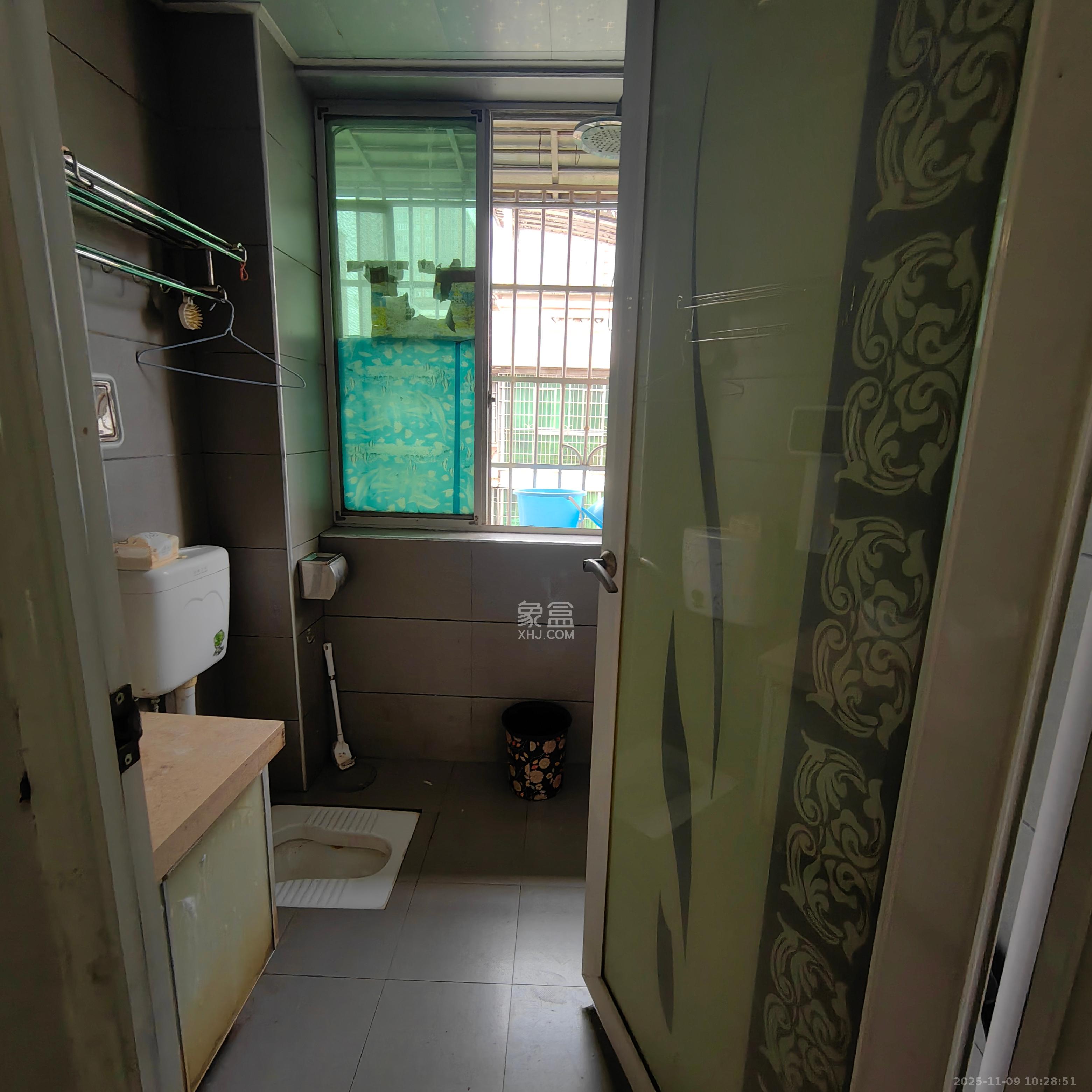 中南汽车世界 3室2厅1卫 1200.0元/月 中南汽车世界 3室2厅1卫 1200.0元/月室内图