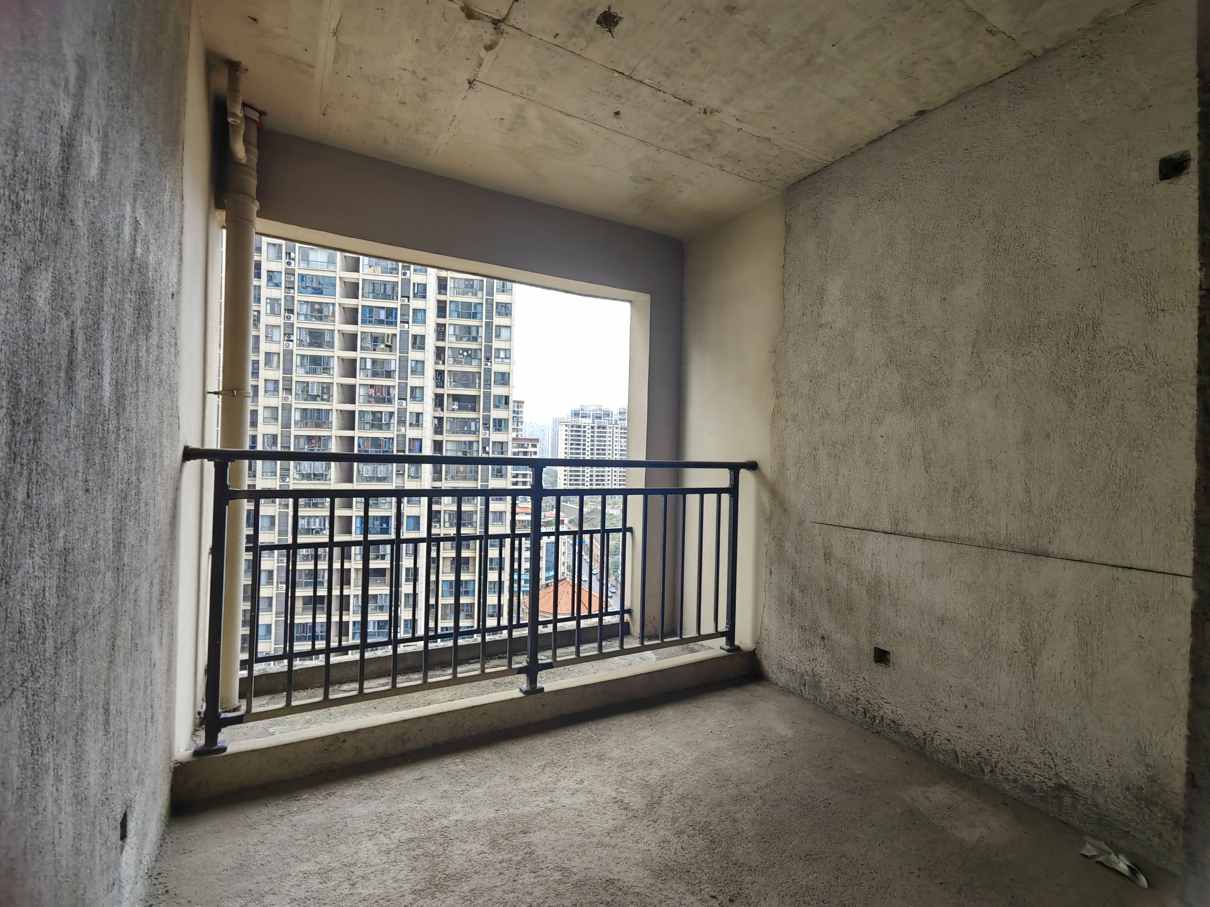 五江碧桂园城市广场  4室2厅2卫    76.8万客厅