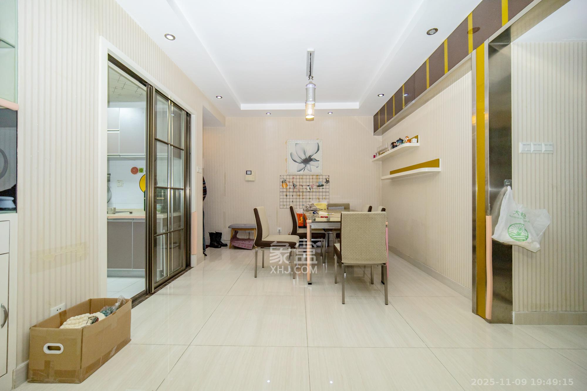 月湖兰庭 1室2厅1卫 70.0万 月湖兰庭 1室2厅1卫 70.0万其他