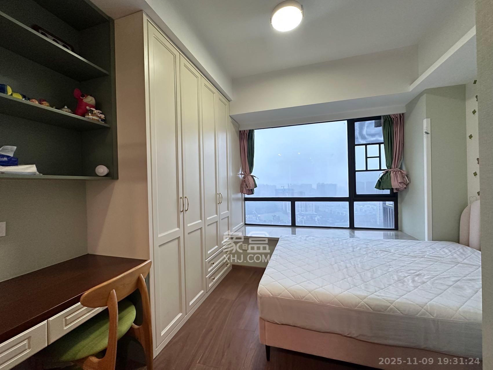 达美溪湖湾  4室2厅3卫    13000.0元/月室内图